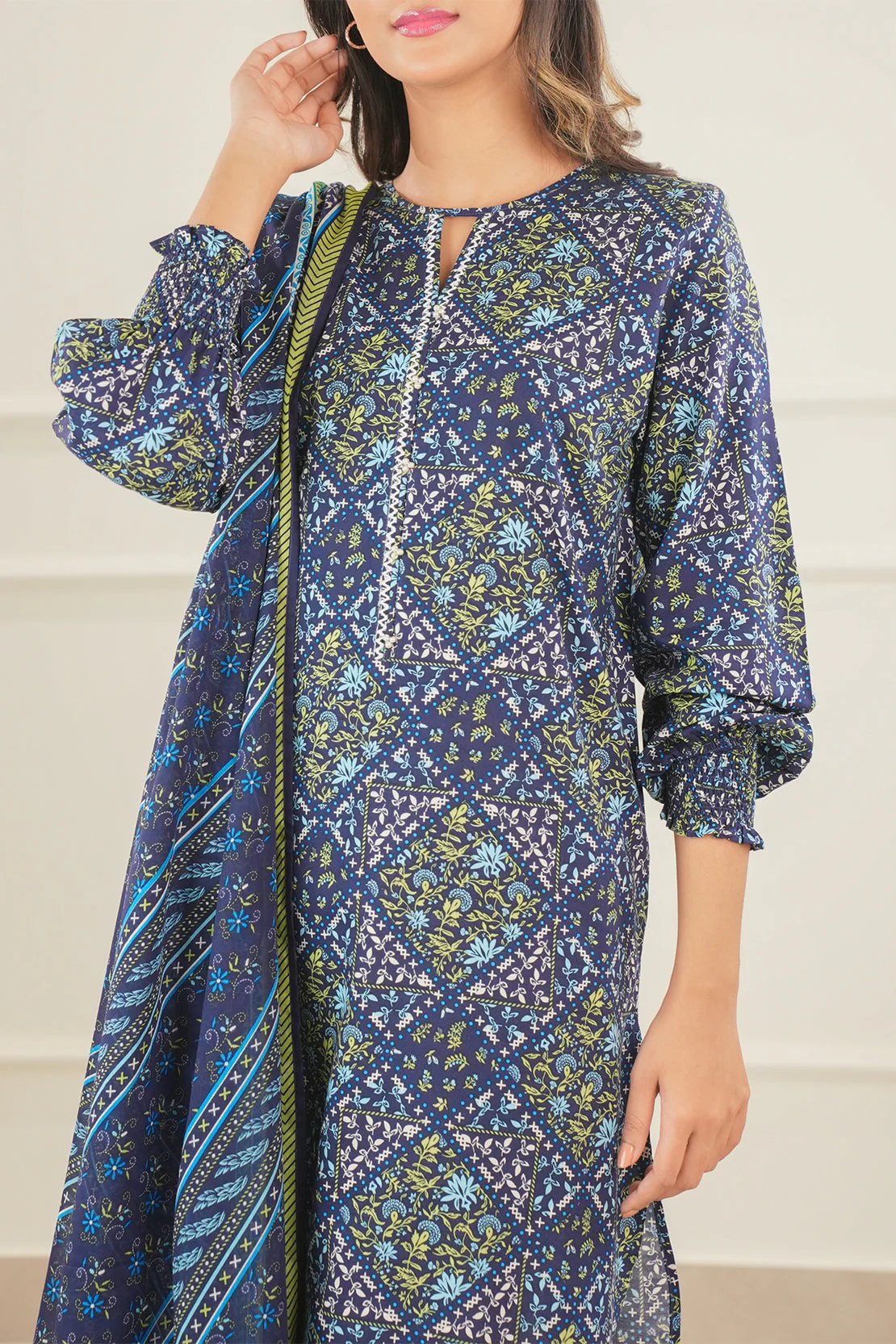 Unstitched Printed Lawn 3 Piece - Image 5