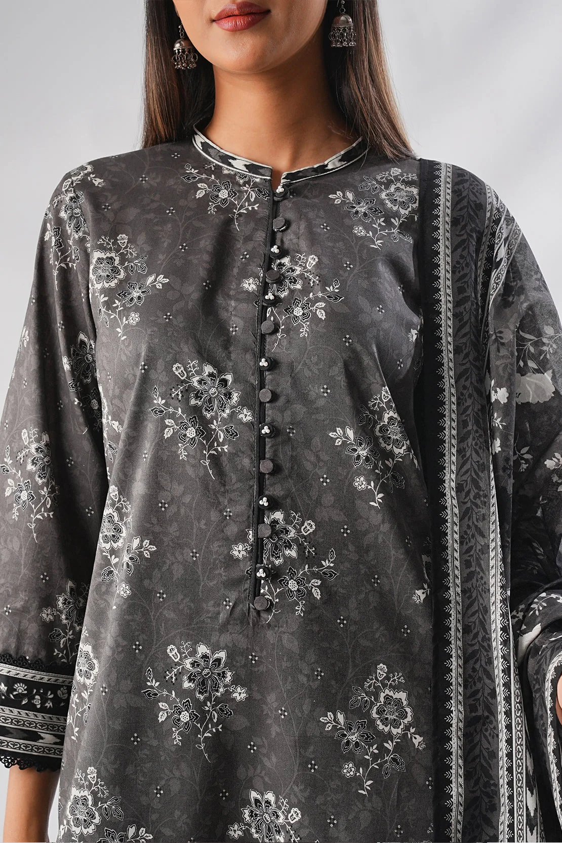 Unstitched Printed Lawn 3 Piece - Image 4