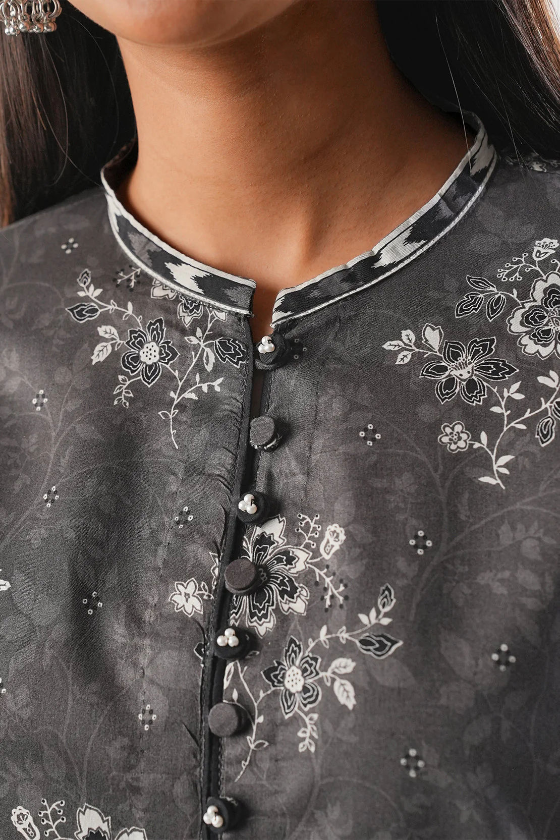 Unstitched Printed Lawn 3 Piece - Image 7