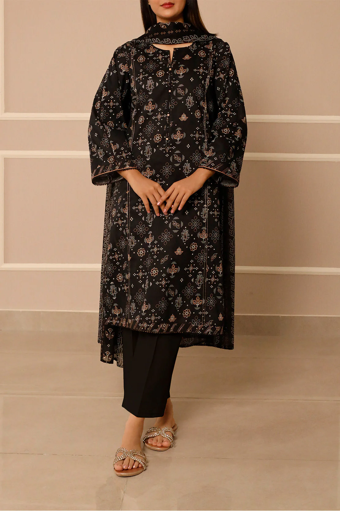 Unstitched Printed Lawn 3 Piece - Image 4