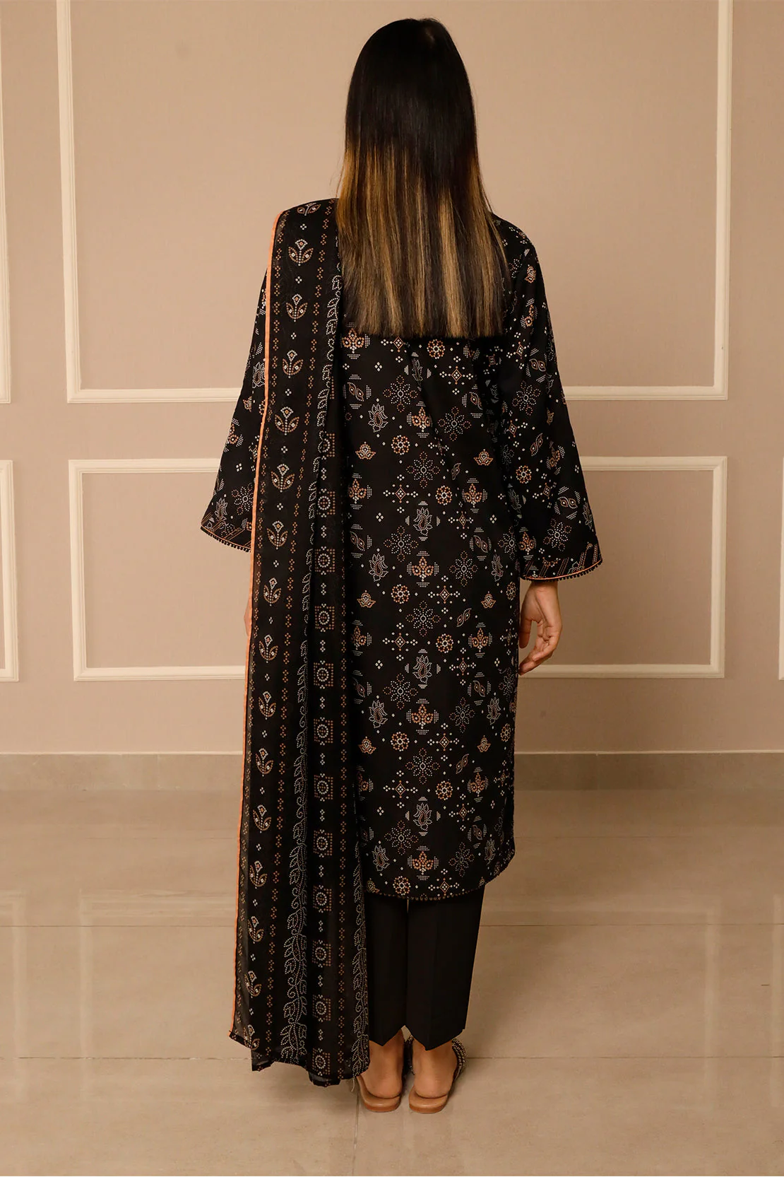 Unstitched Printed Lawn 3 Piece - Image 7