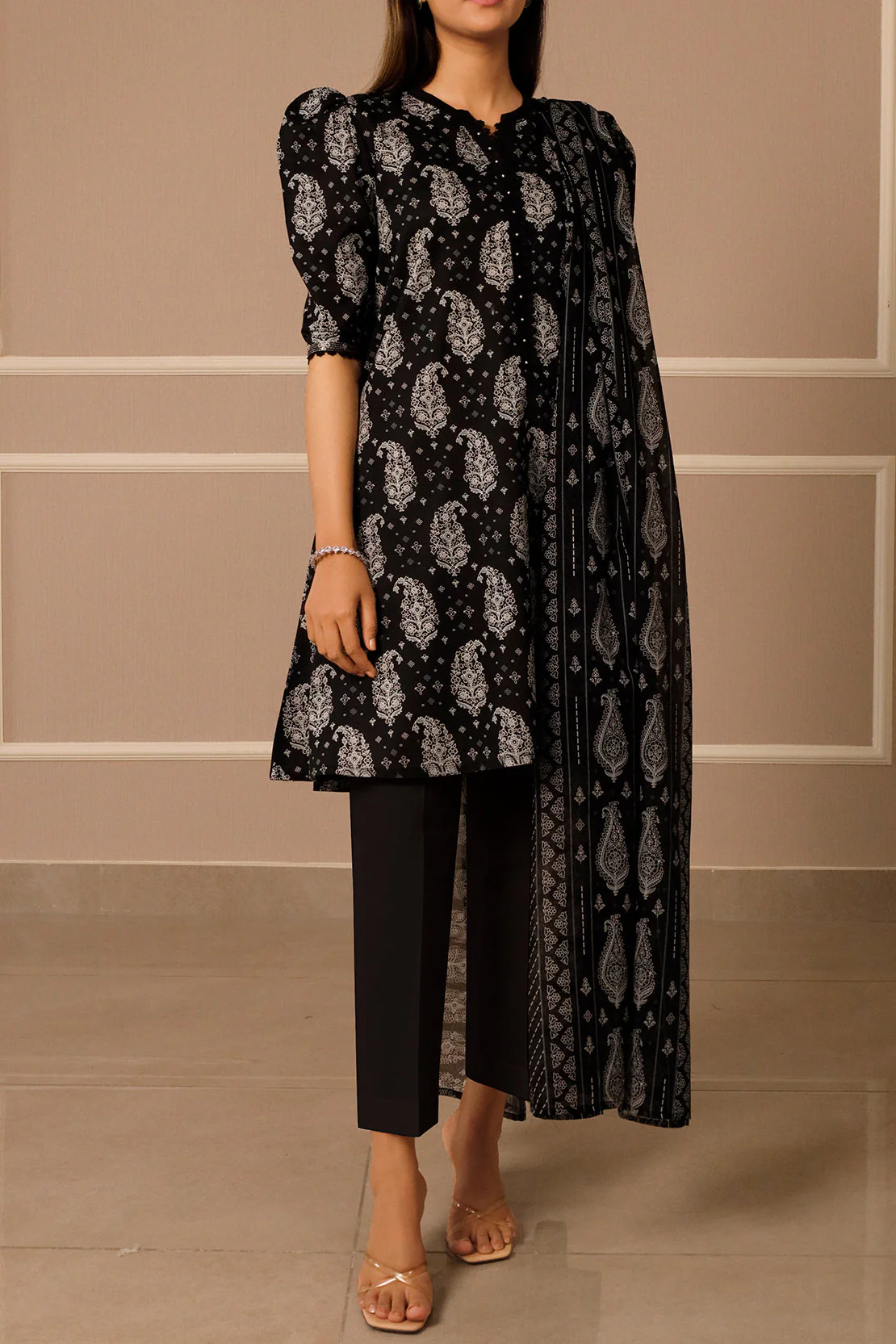 Unstitched Printed Lawn 3 Piece - Image 2