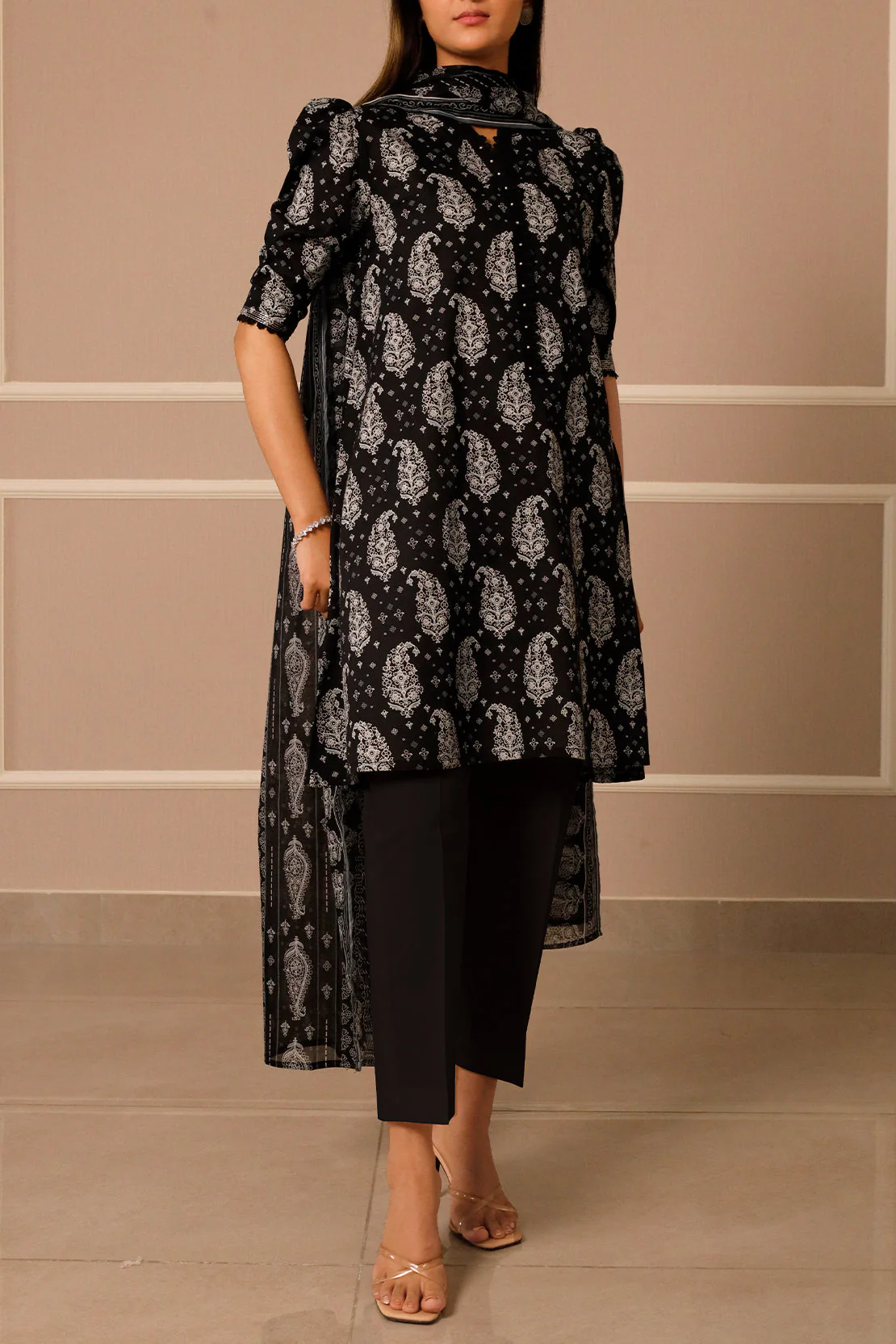 Unstitched Printed Lawn 3 Piece - Image 3