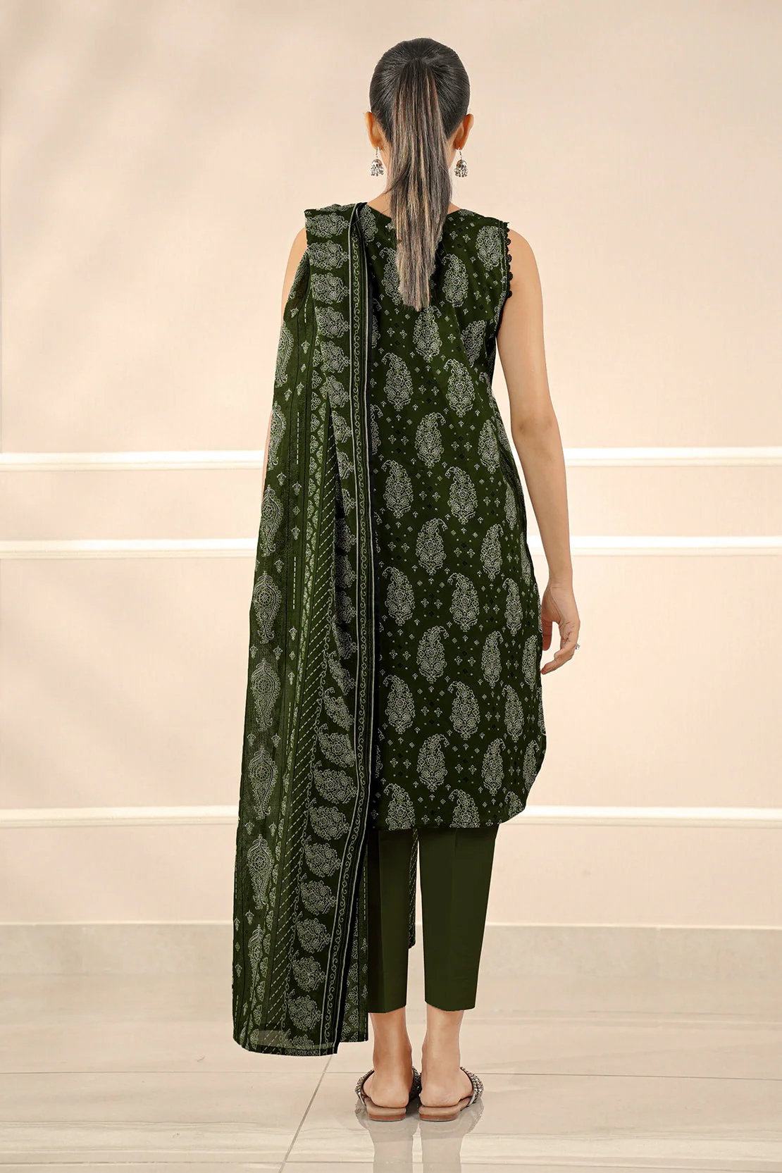 Unstitched Printed Lawn 3 Piece - Image 7