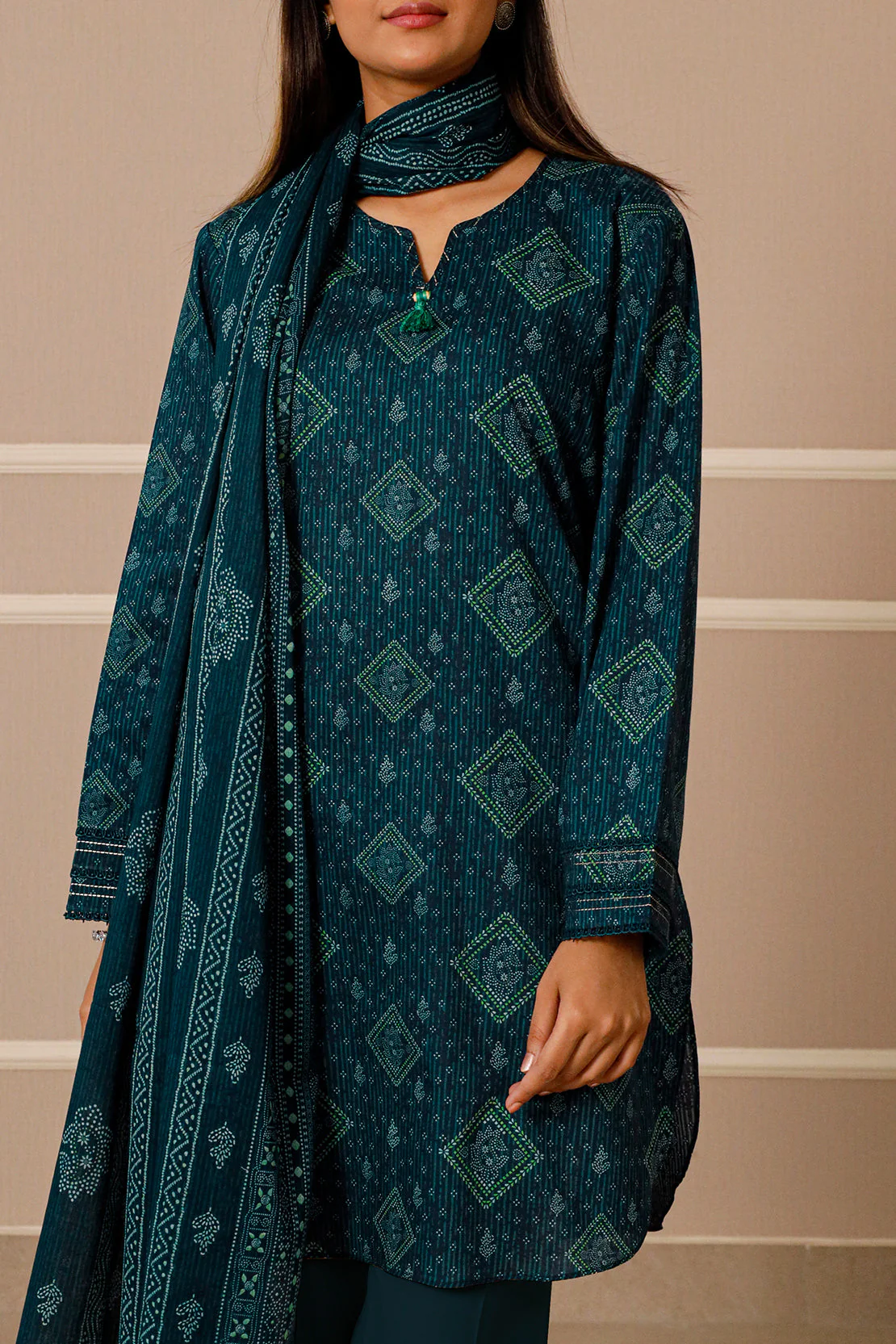 Unstitched Printed Lawn 3 Piece - Image 4