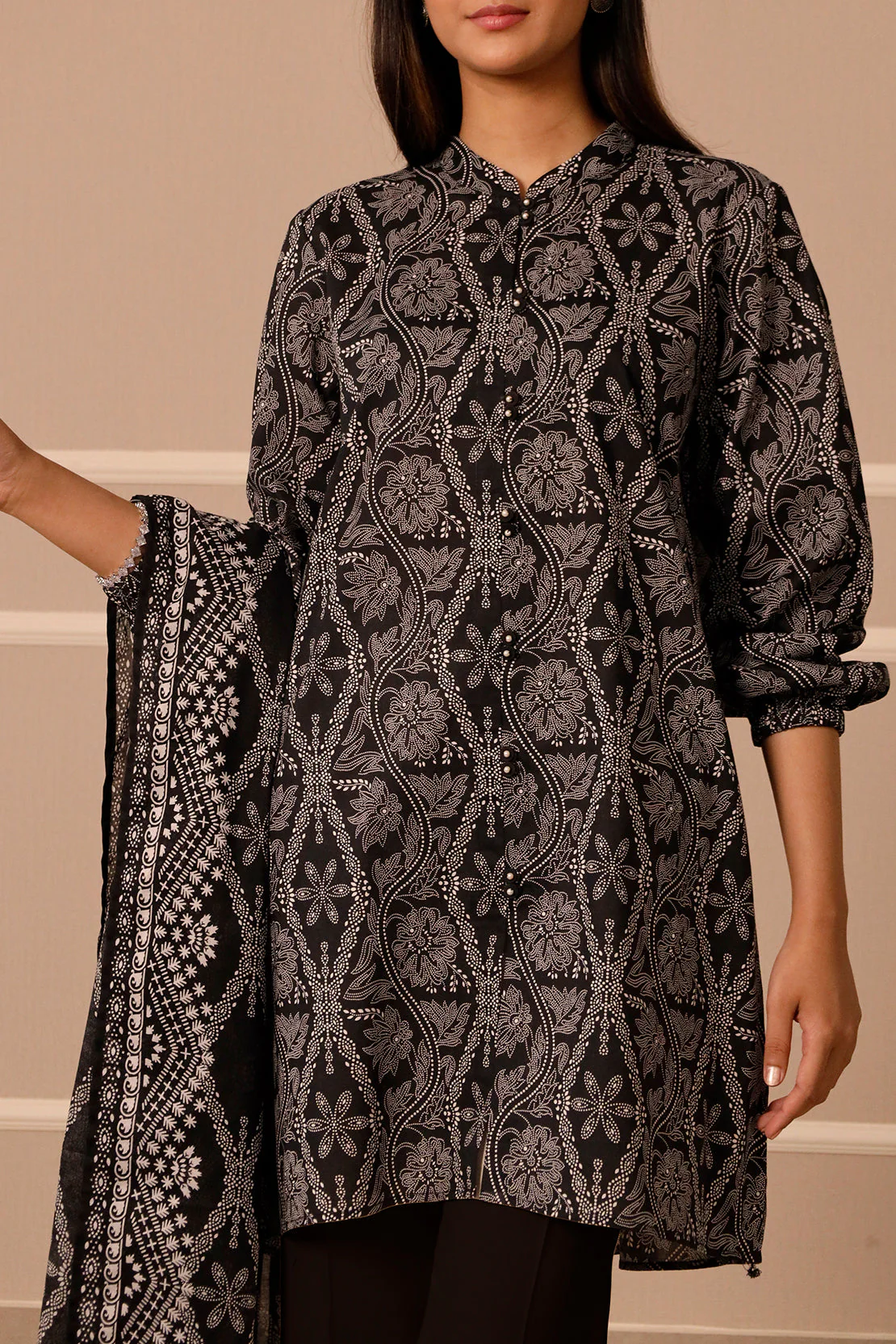 Unstitched Printed Lawn 3 Piece - Image 4
