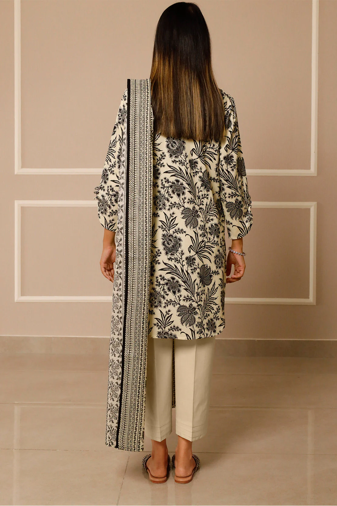 Unstitched Printed Lawn 3 Piece - Image 3
