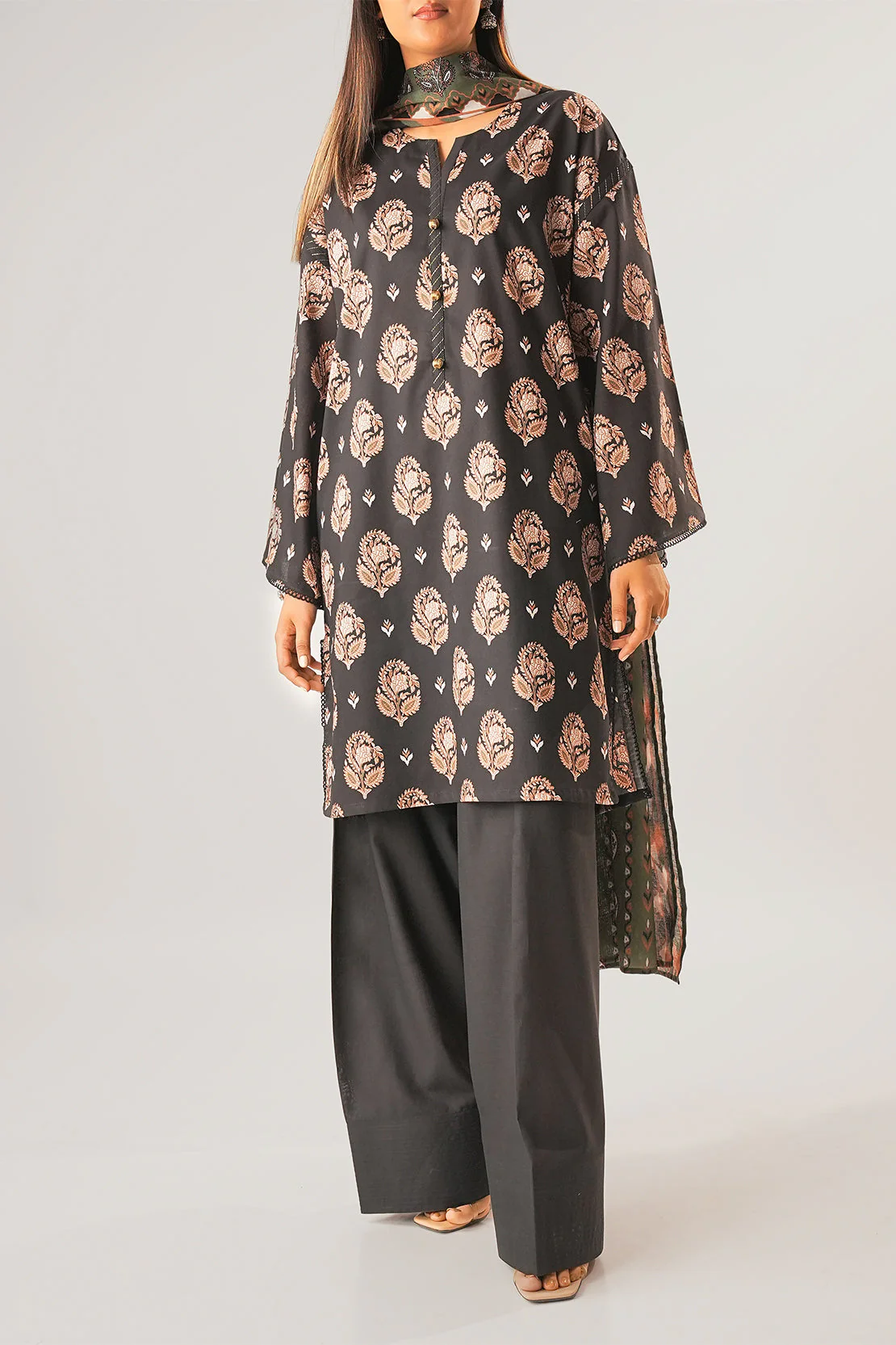 Unstitched Printed Lawn 3 Piece - Image 4