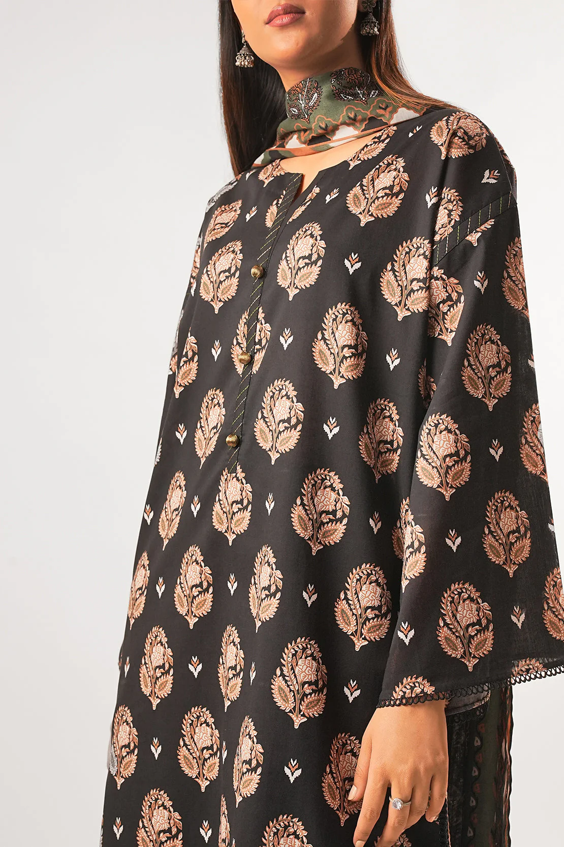 Unstitched Printed Lawn 3 Piece - Image 5