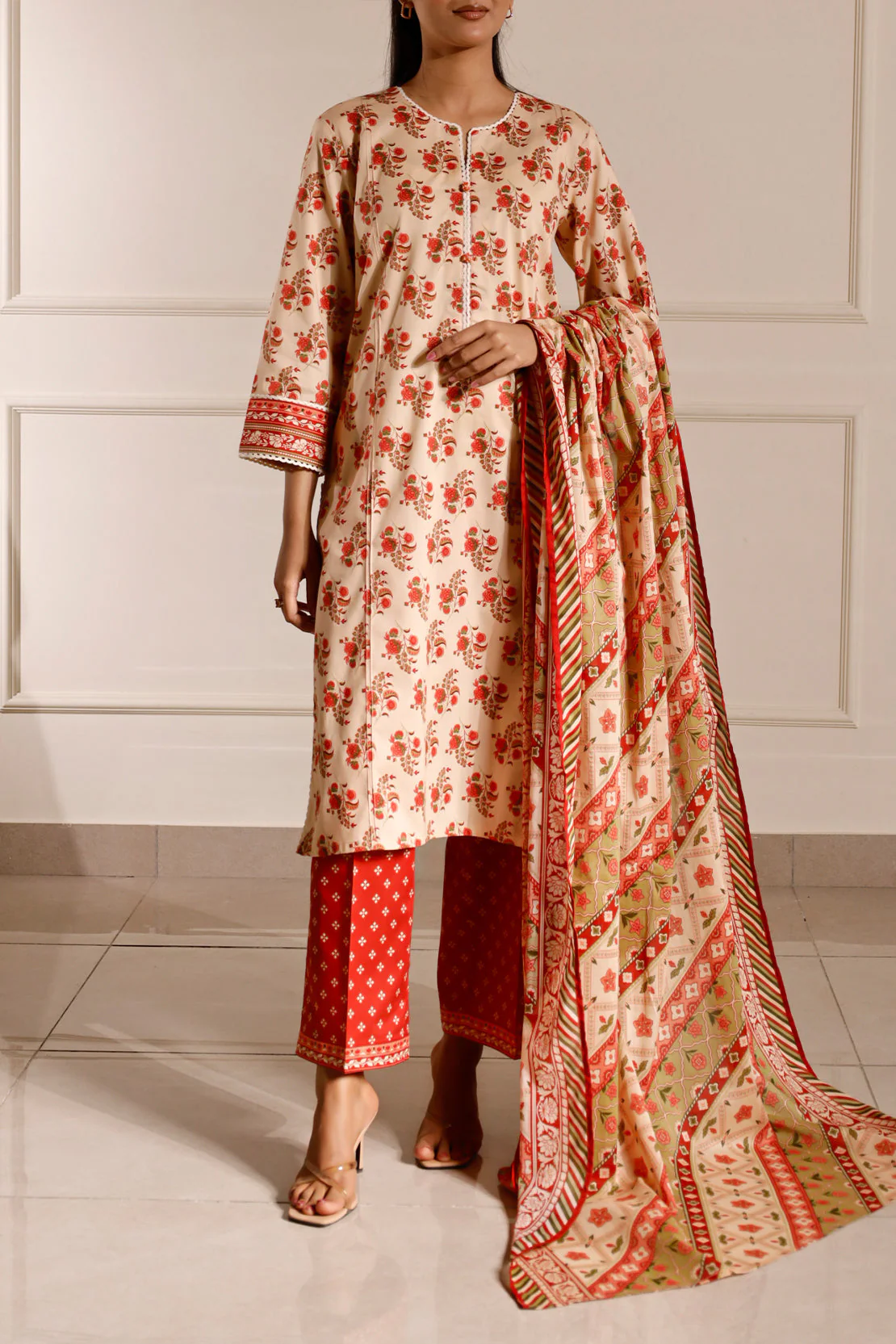 Unstitched Printed Lawn 3 Piece - Image 3