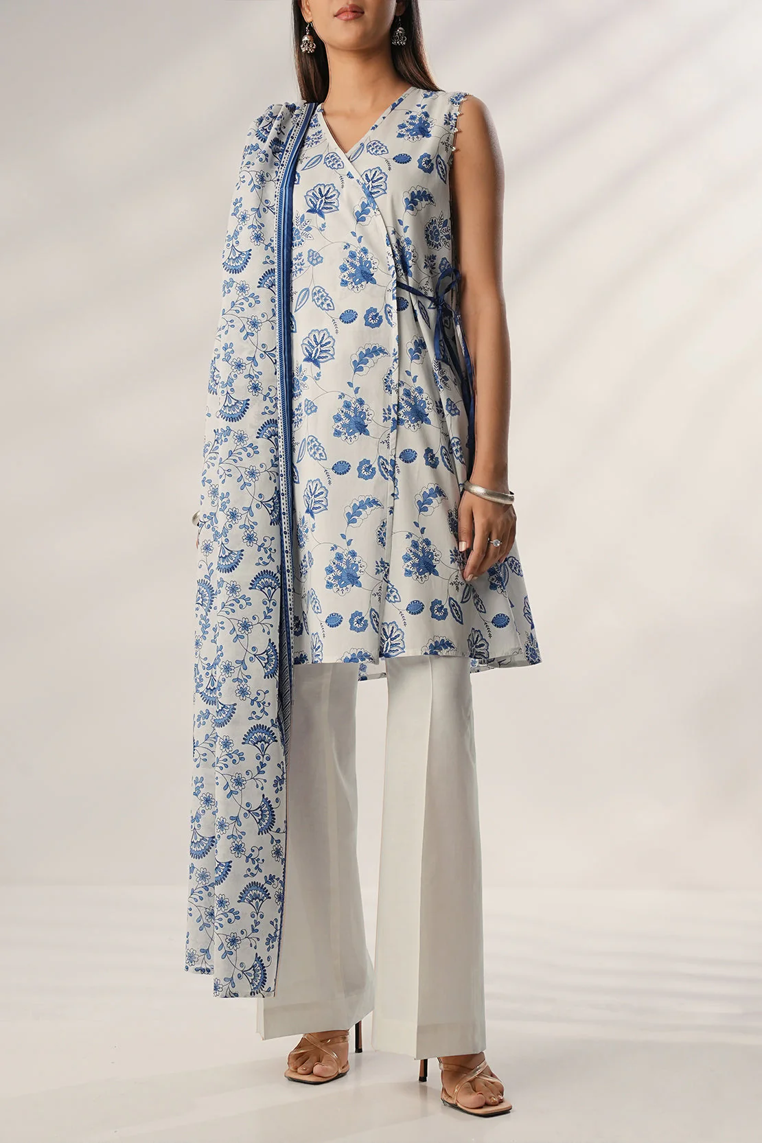 Unstitched Printed Lawn 3 Piece - Image 2