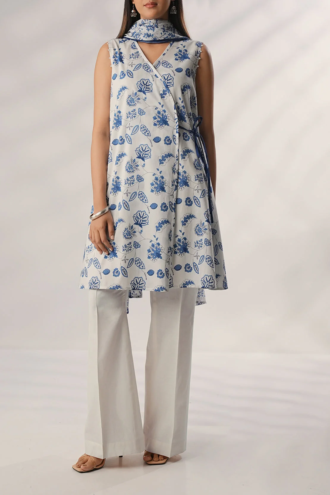 Unstitched Printed Lawn 3 Piece - Image 3