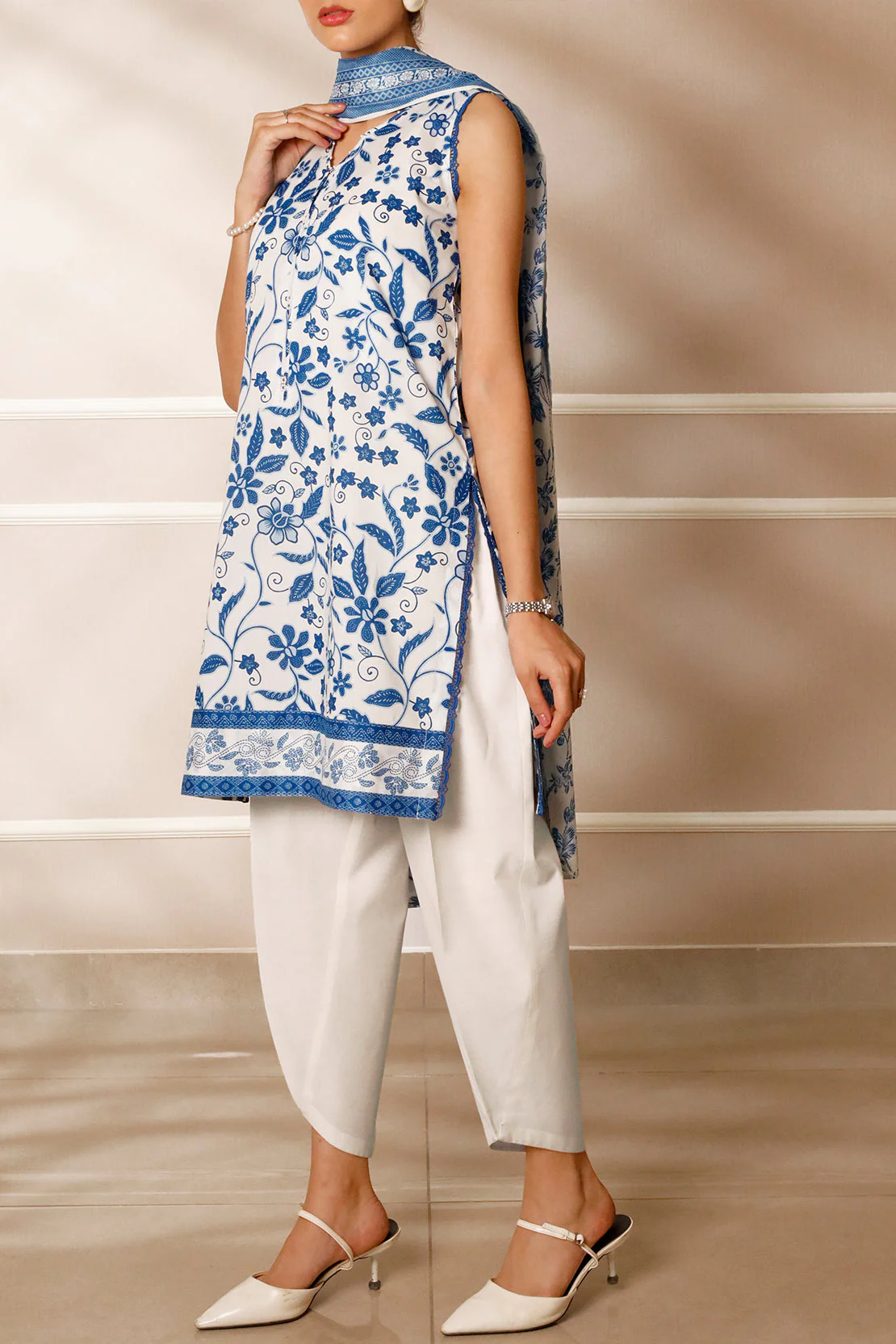 Unstitched Printed Lawn 3 Piece - Image 8
