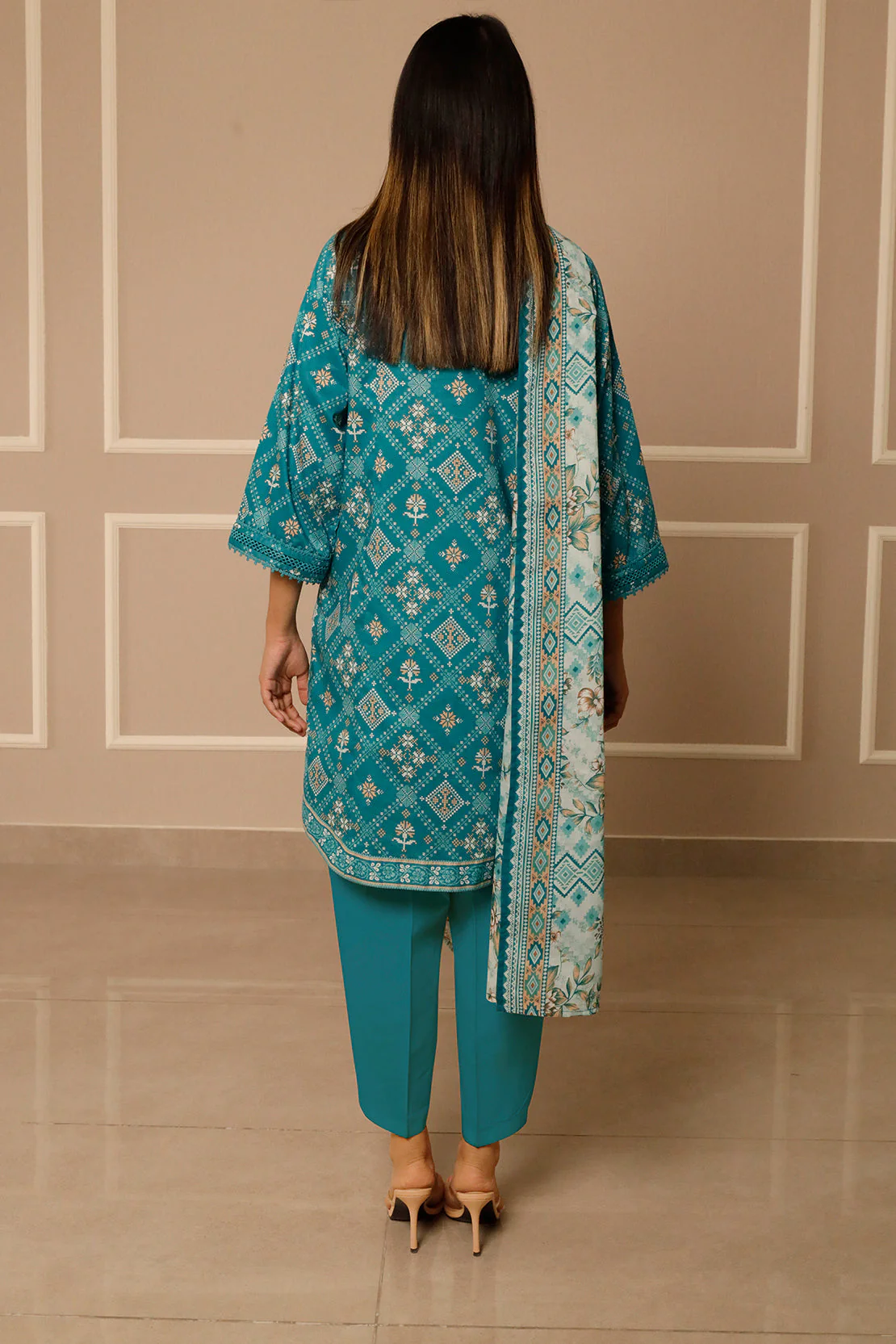 Unstitched Printed Lawn 3 Piece - Image 3