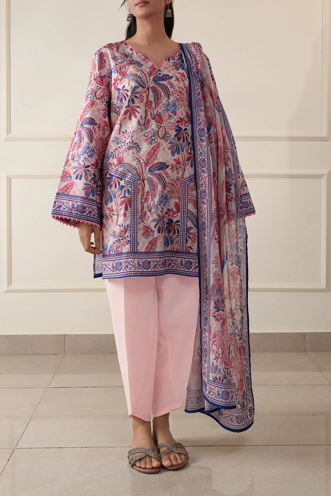 Unstitched Printed Lawn 3 Piece - Image 3