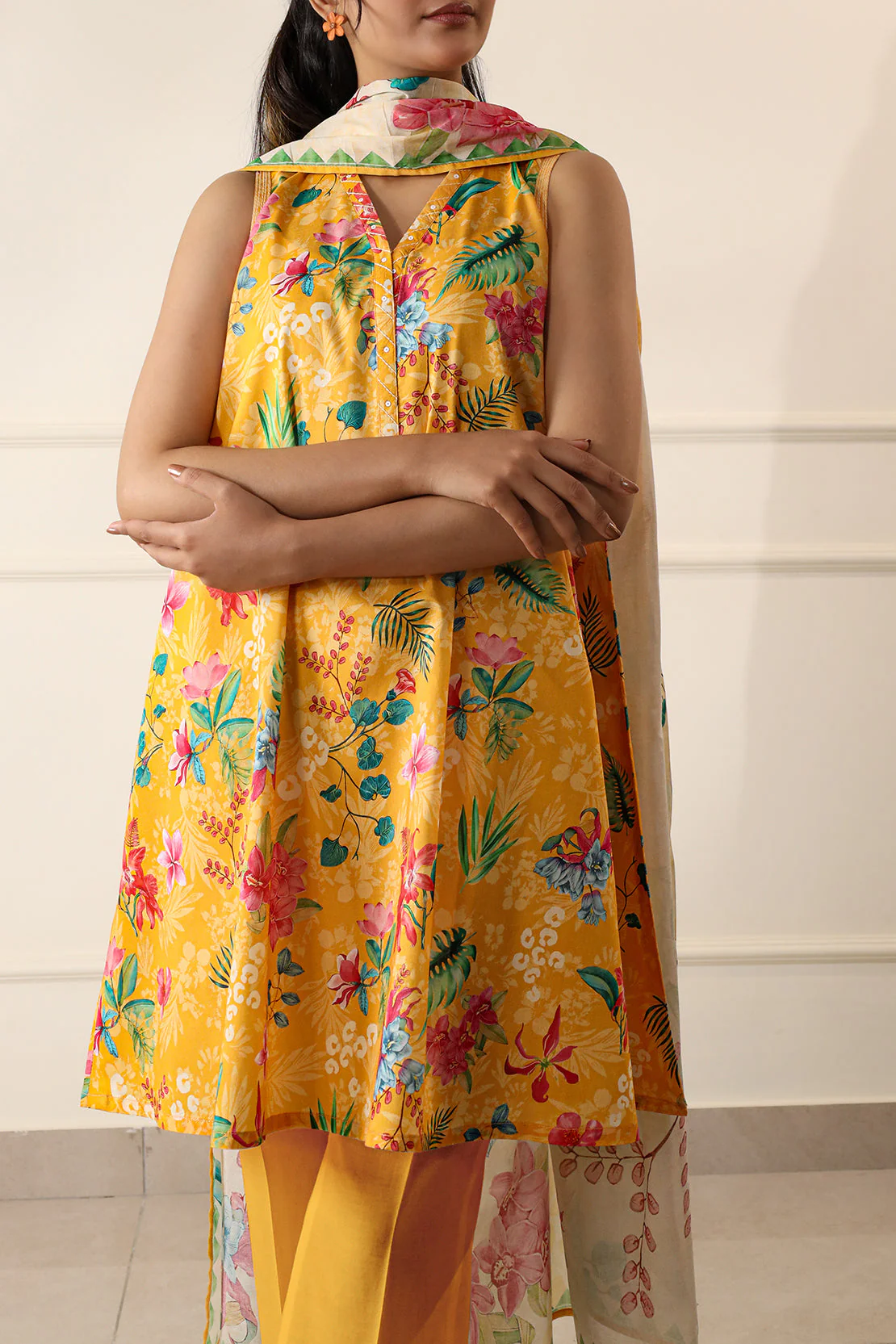Unstitched Printed Lawn 3 Piece - Image 4