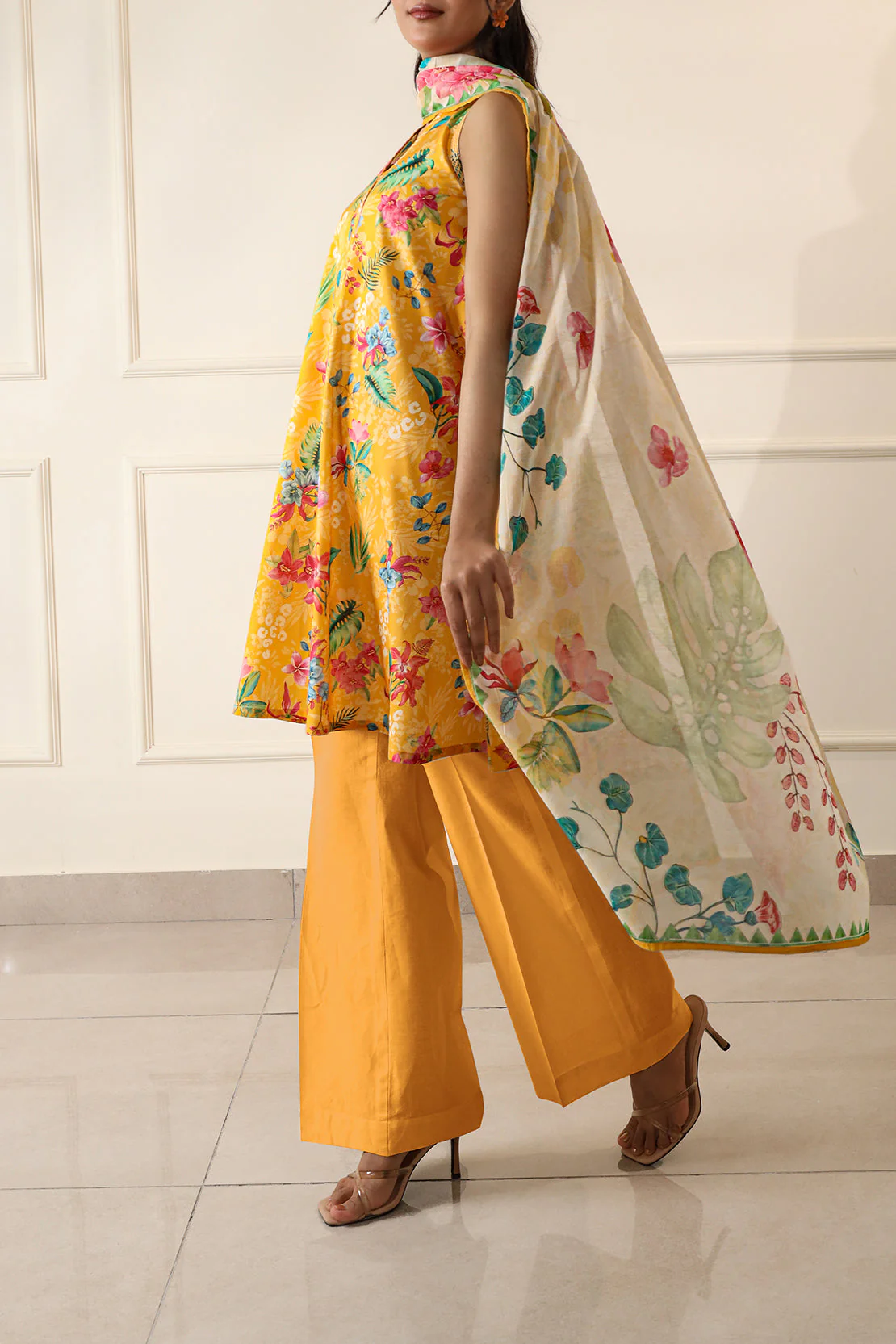 Unstitched Printed Lawn 3 Piece - Image 5