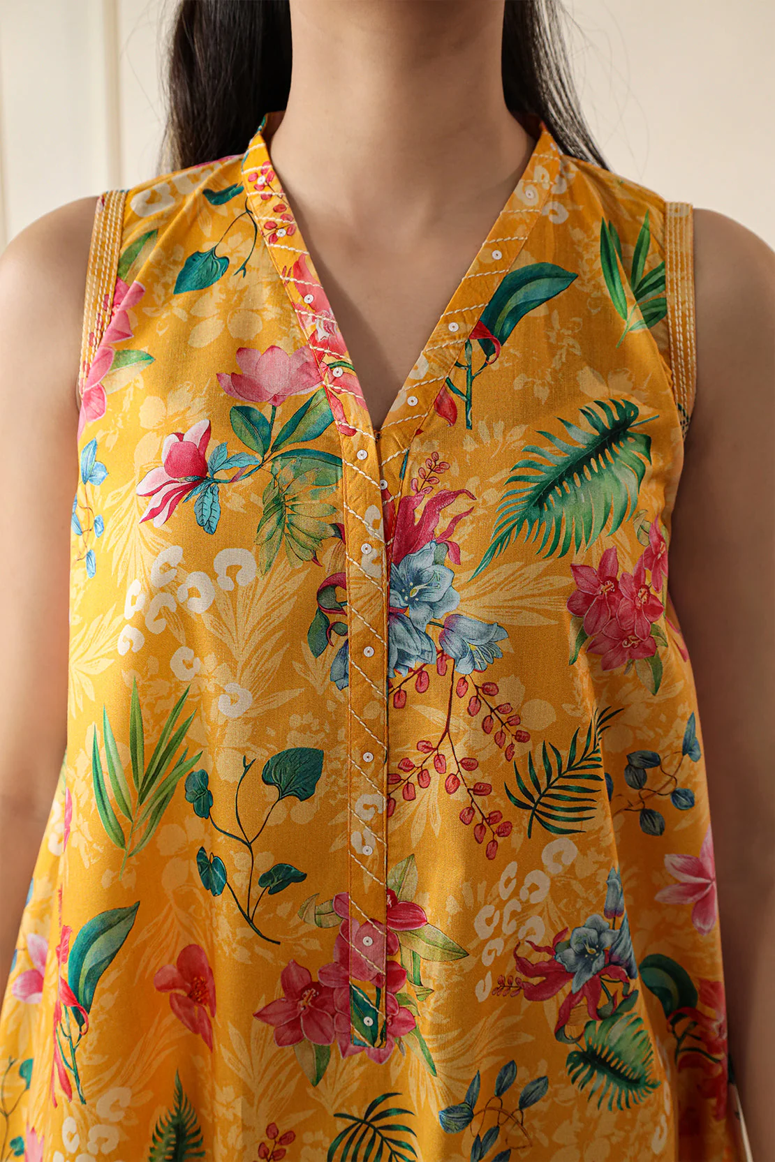 Unstitched Printed Lawn 3 Piece - Image 7