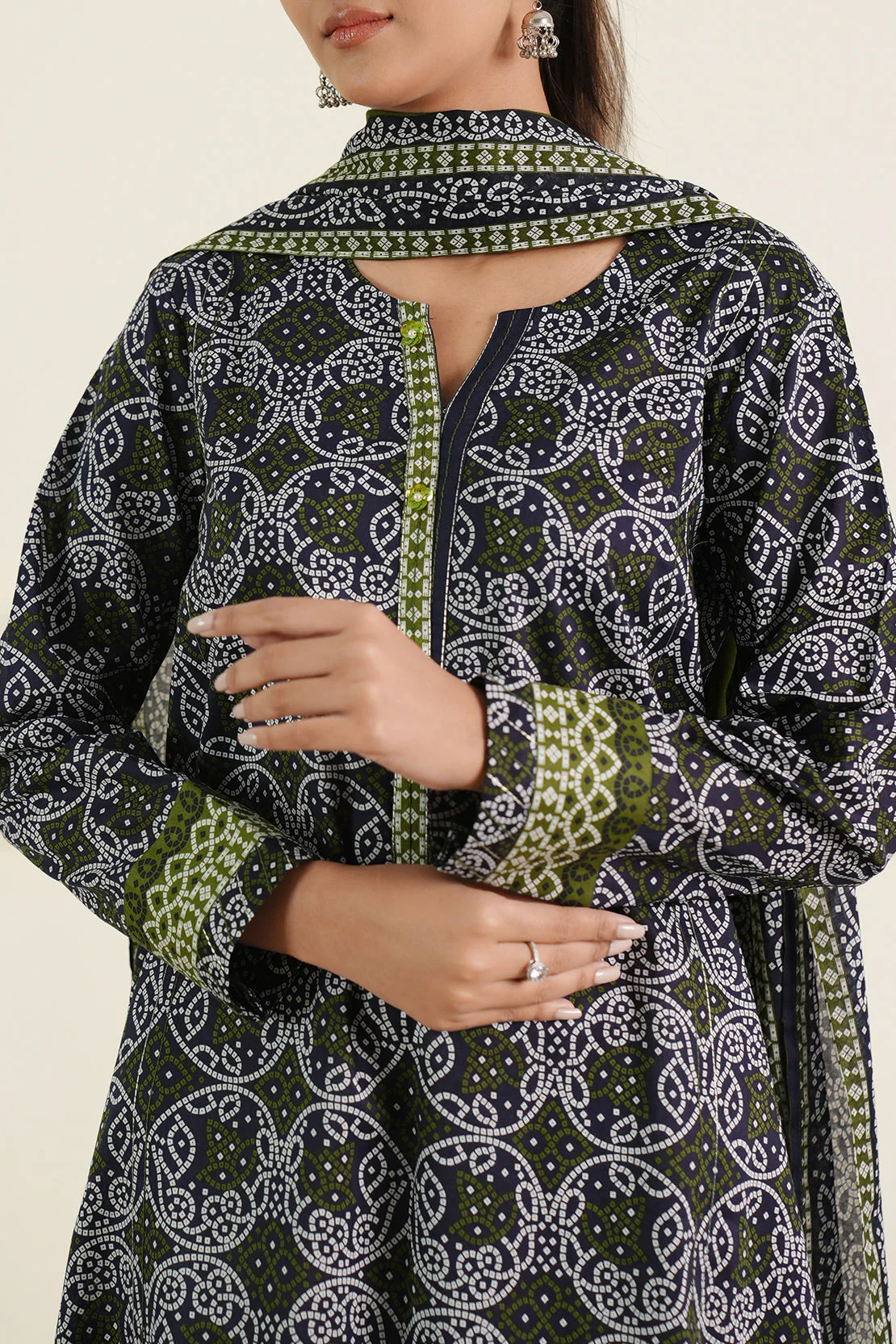 Unstitched Printed Lawn 3 Piece - Image 5