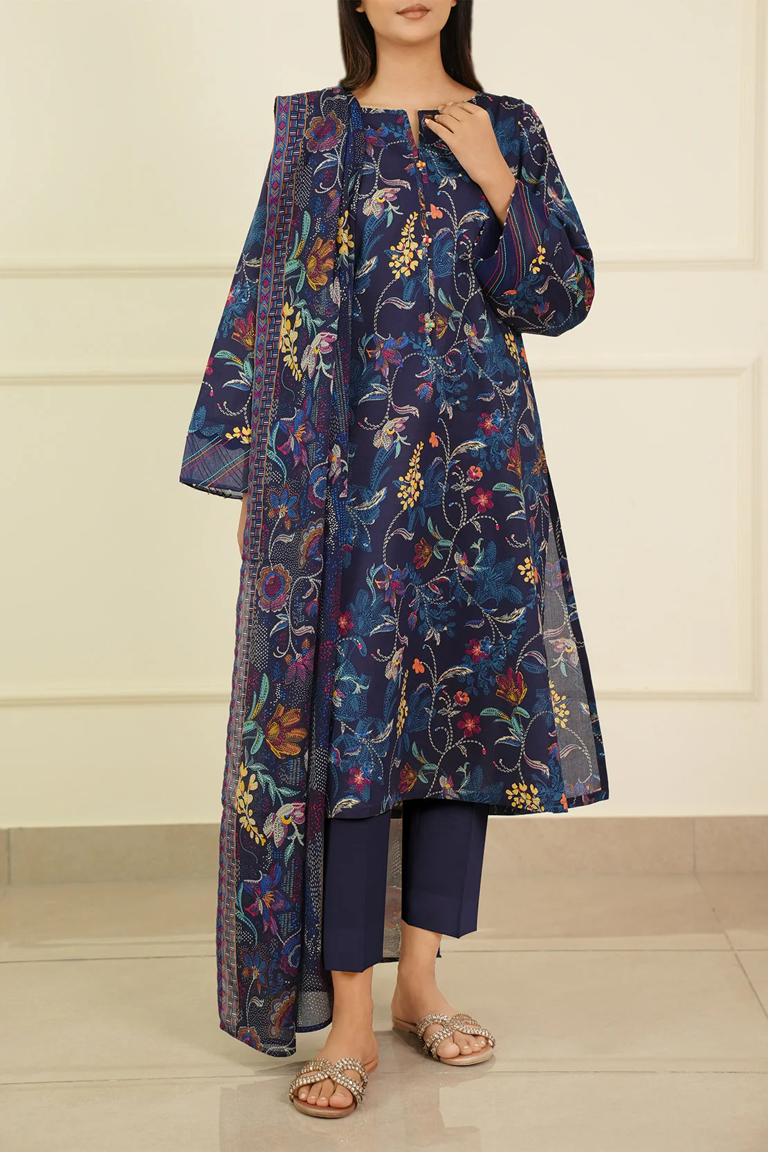 Unstitched Printed Lawn 3 Piece - Image 2