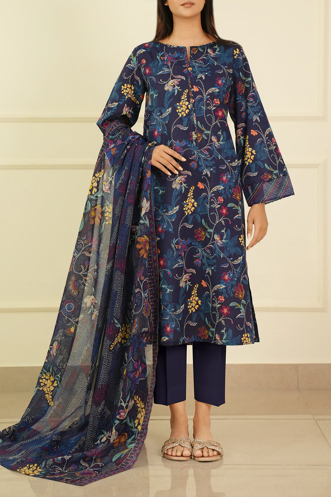 Unstitched Printed Lawn 3 Piece - Image 3