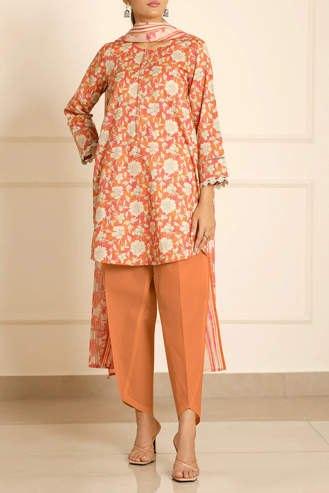 Unstitched Printed Lawn 3 Piece - Image 2