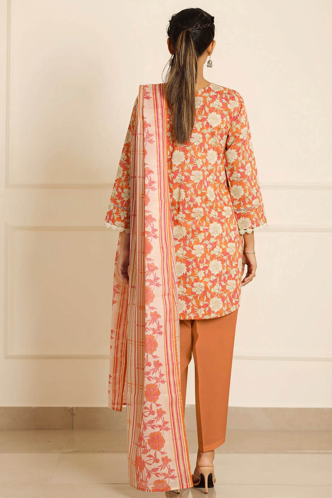 Unstitched Printed Lawn 3 Piece - Image 3