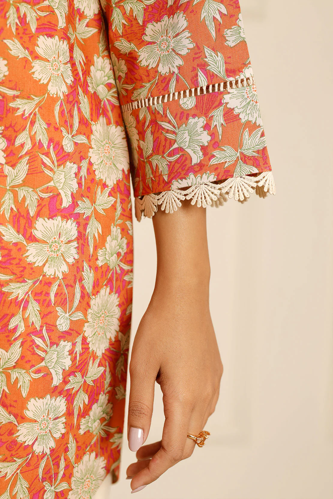 Unstitched Printed Lawn 3 Piece - Image 7