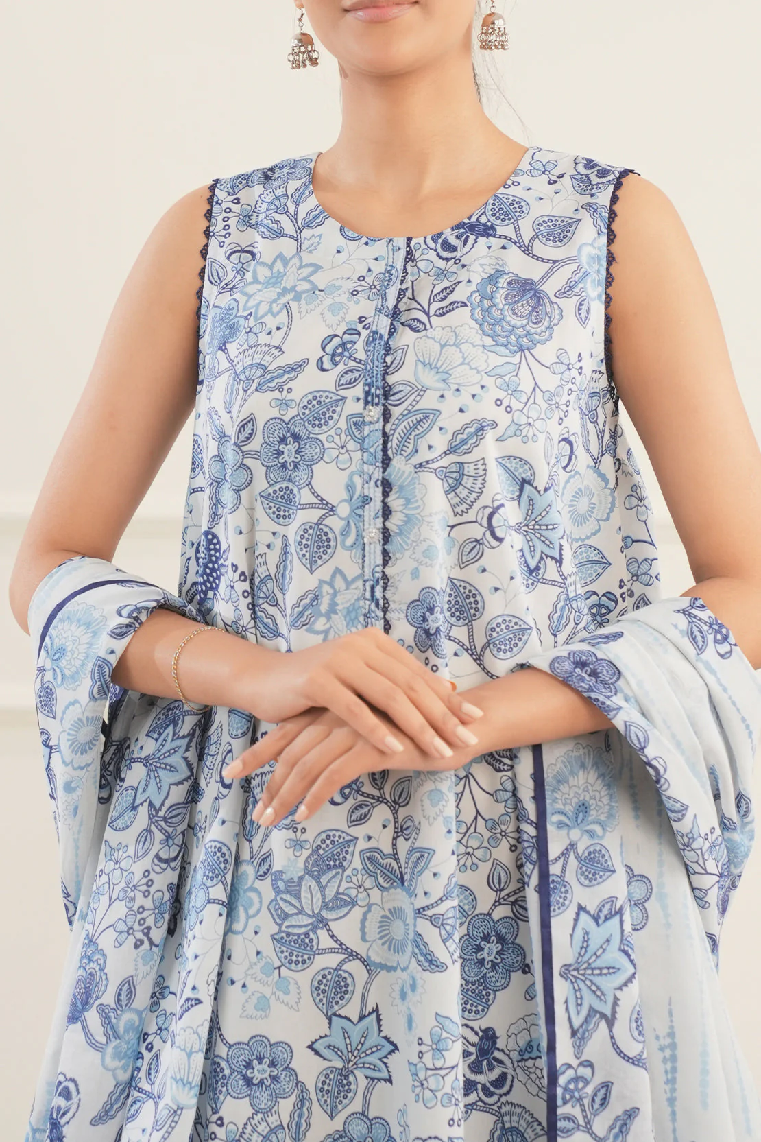Unstitched Printed Lawn 3 Piece - Image 7