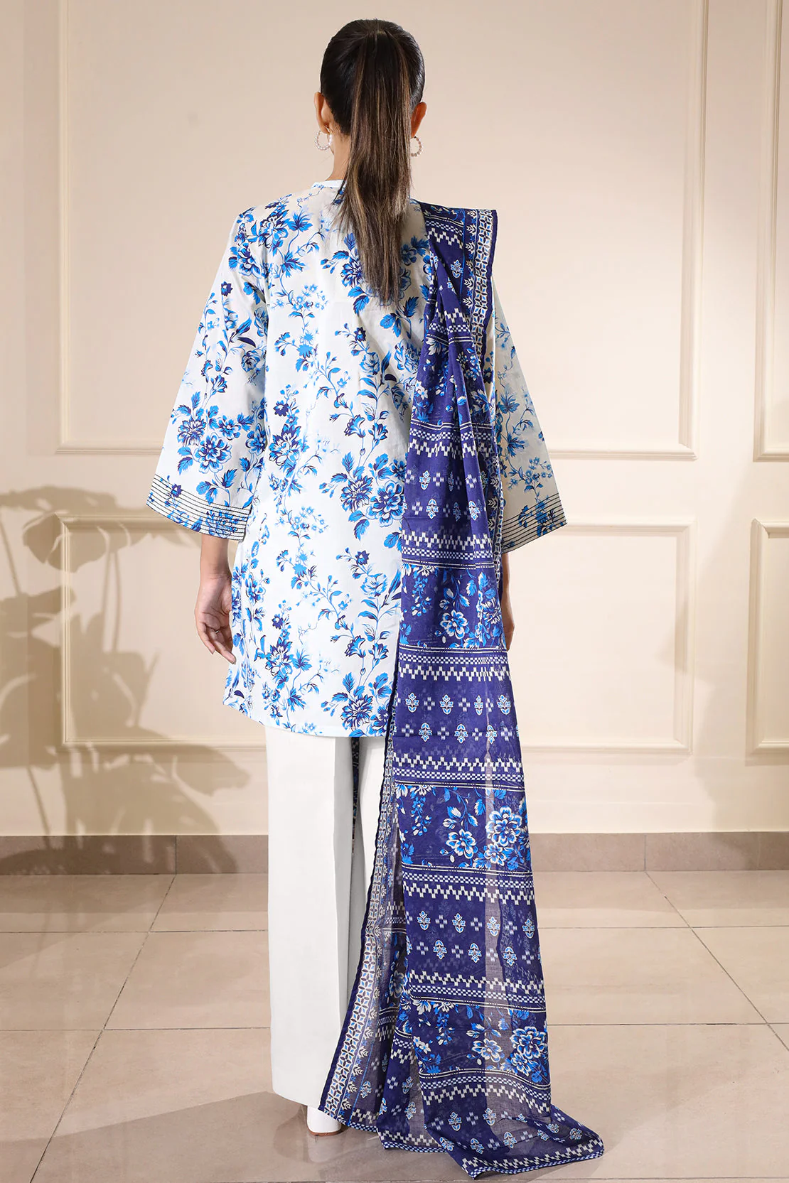 Unstitched Printed Lawn 3 Piece - Image 8