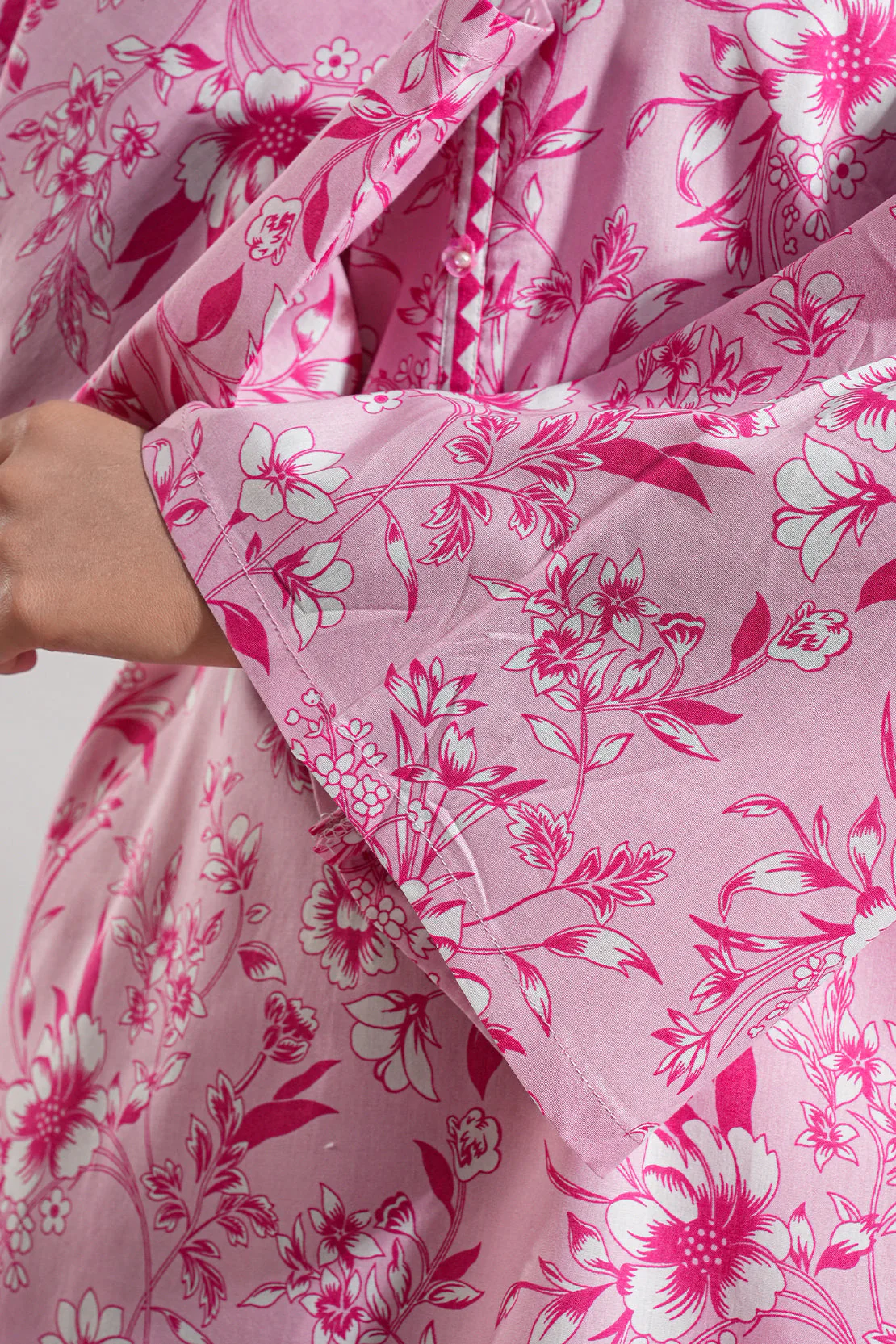 Unstitched Printed Lawn 3 Piece - Image 4