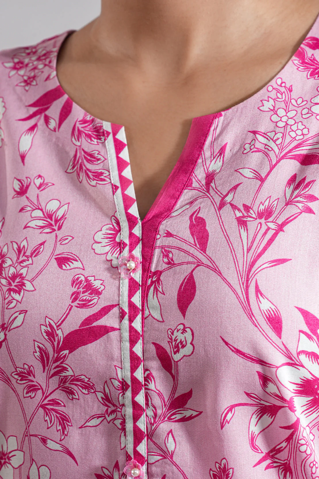 Unstitched Printed Lawn 3 Piece - Image 5