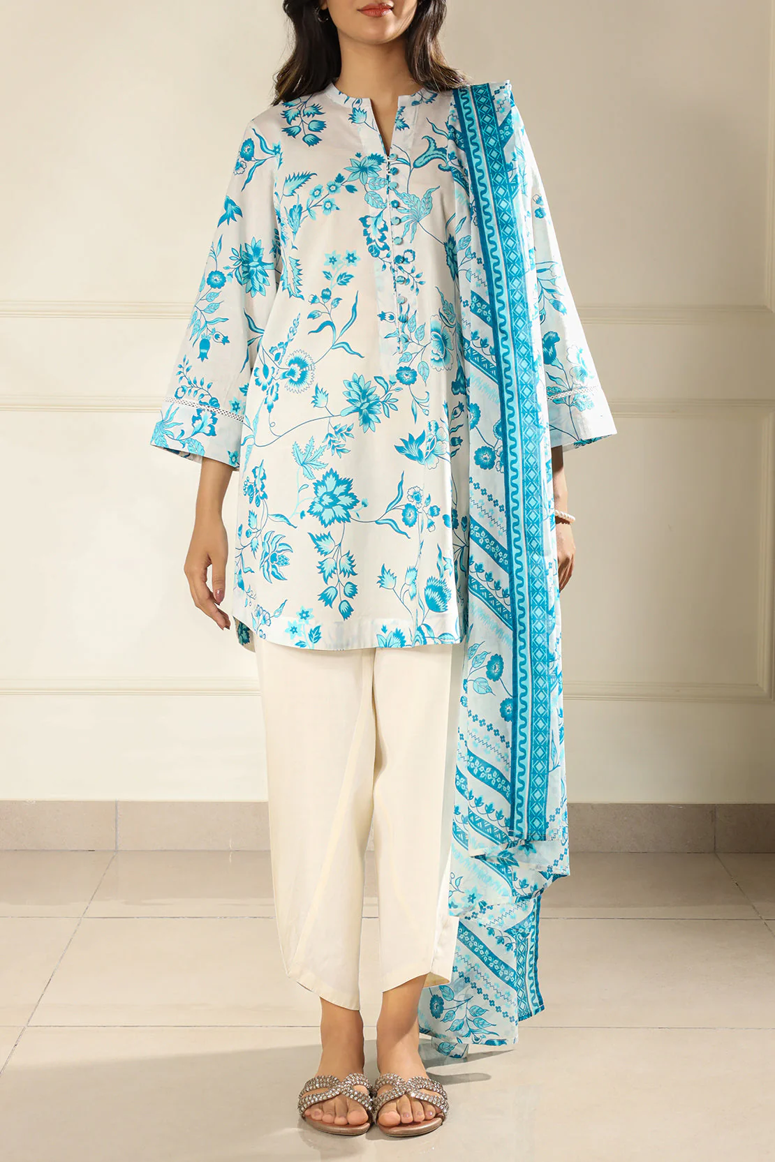 Unstitched Printed Lawn 3 Piece - Image 3