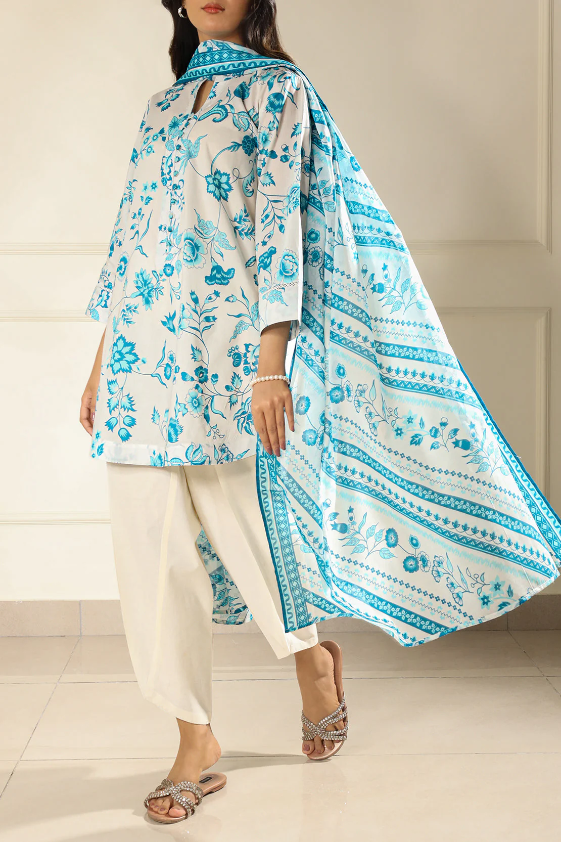 Unstitched Printed Lawn 3 Piece - Image 4