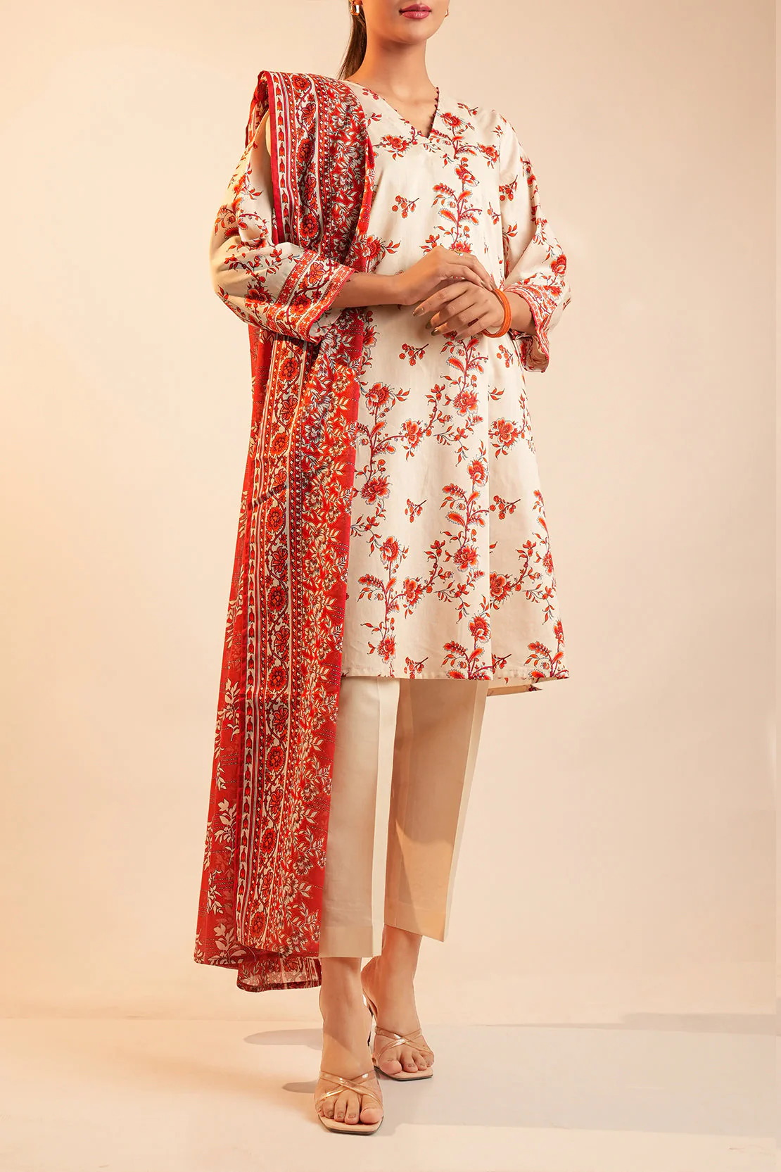 Unstitched Printed Lawn 3 Piece - Image 4
