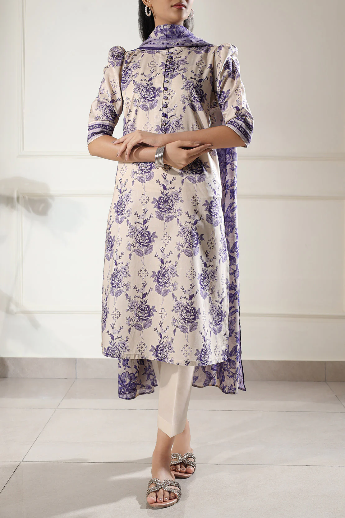 Unstitched Printed Lawn 3 Piece - Image 4