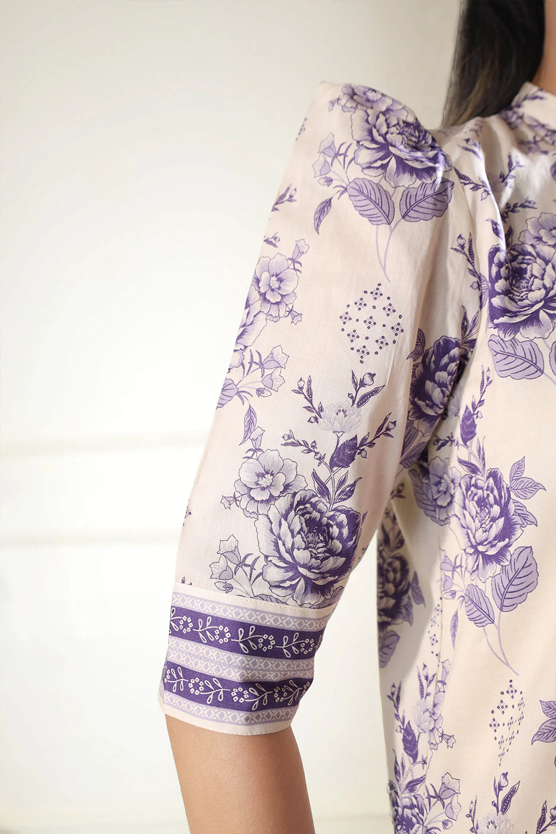 Unstitched Printed Lawn 3 Piece - Image 7