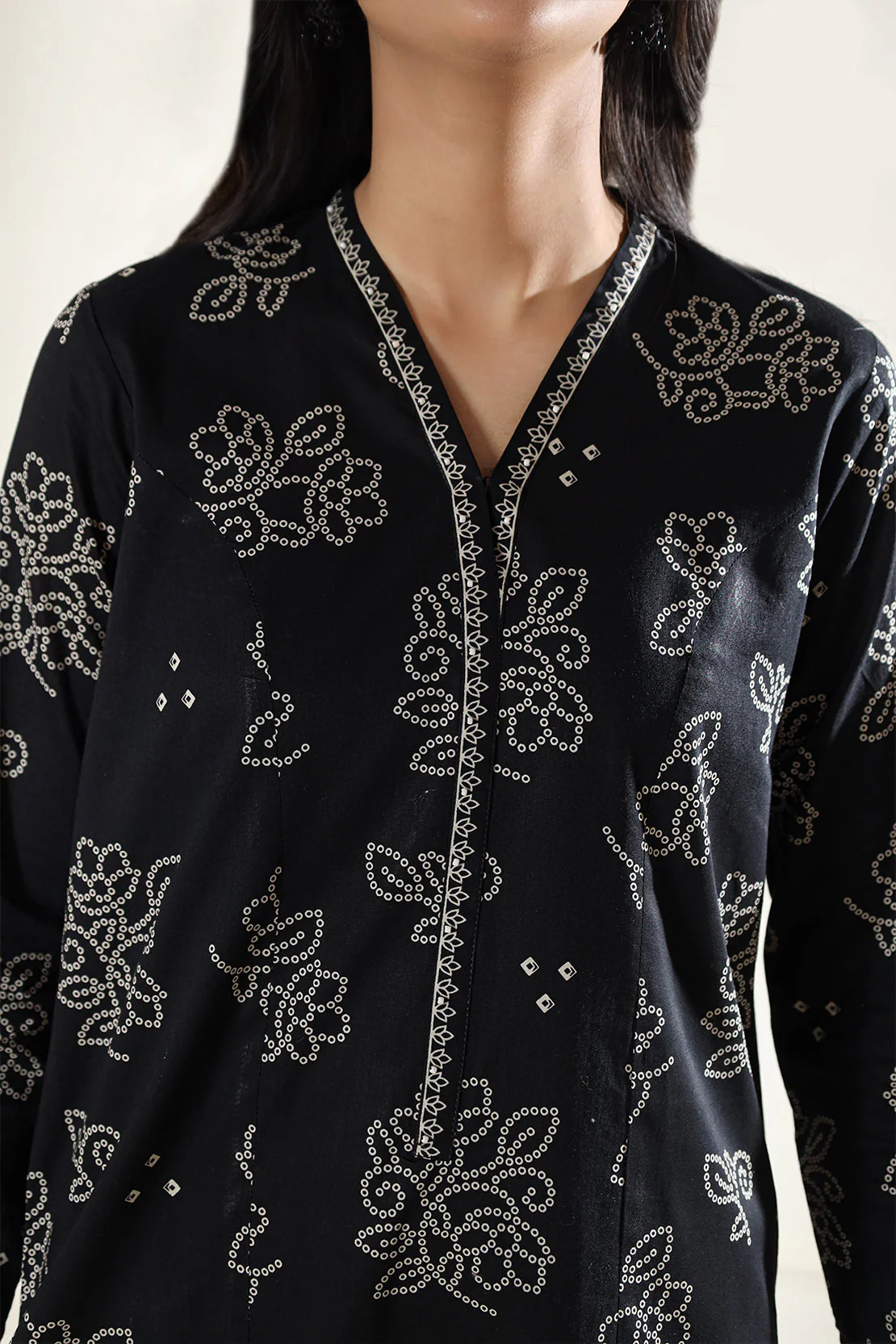 Unstitched Printed Lawn 3 Piece - Image 6