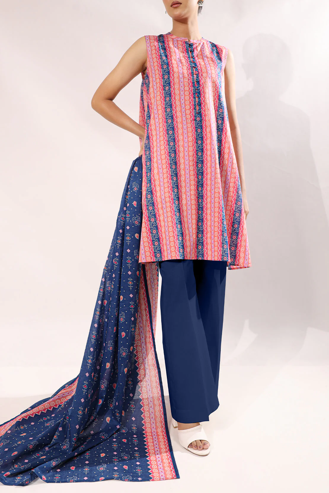 Unstitched Printed Lawn 3 Piece - Image 2
