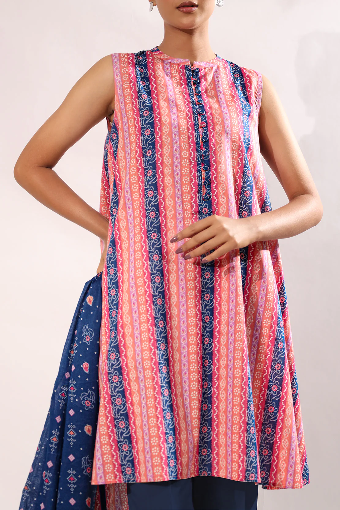 Unstitched Printed Lawn 3 Piece - Image 4