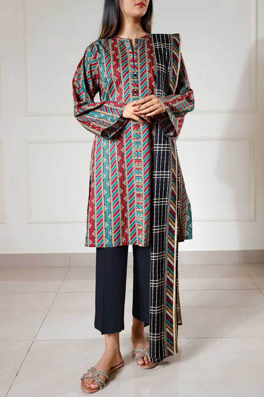 Unstitched Printed Lawn 3 Piece - Image 3