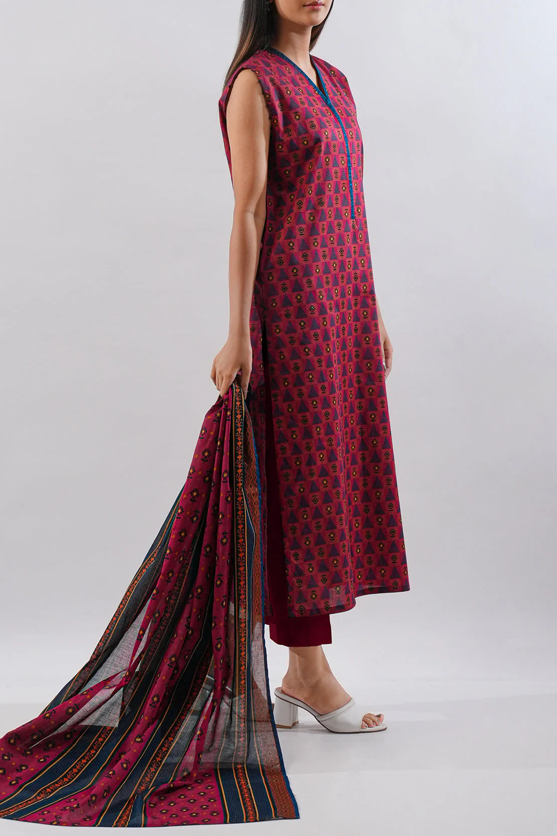 Unstitched Printed Lawn 3 Piece - Image 5