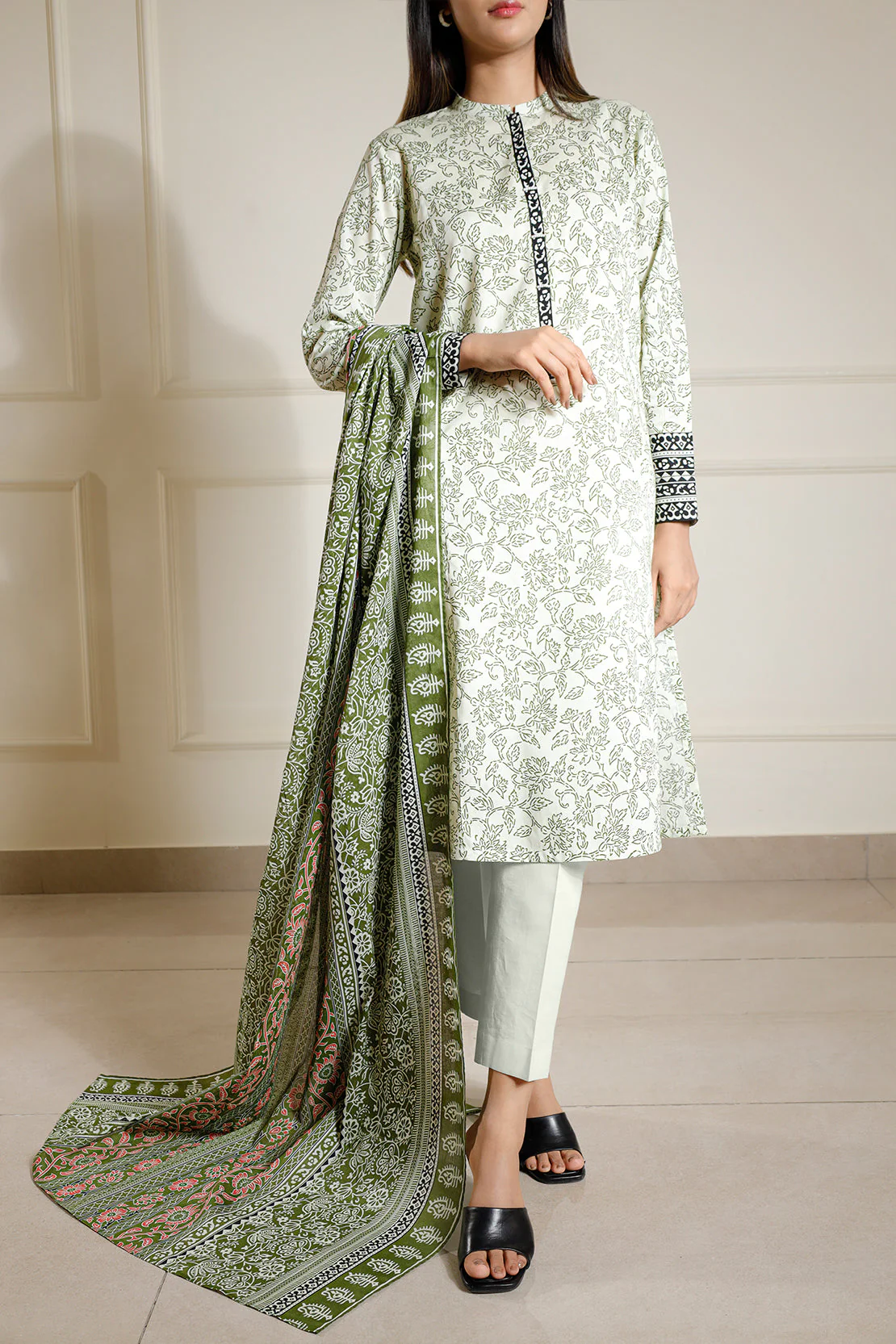 Unstitched Printed Lawn 3 Piece - Image 2
