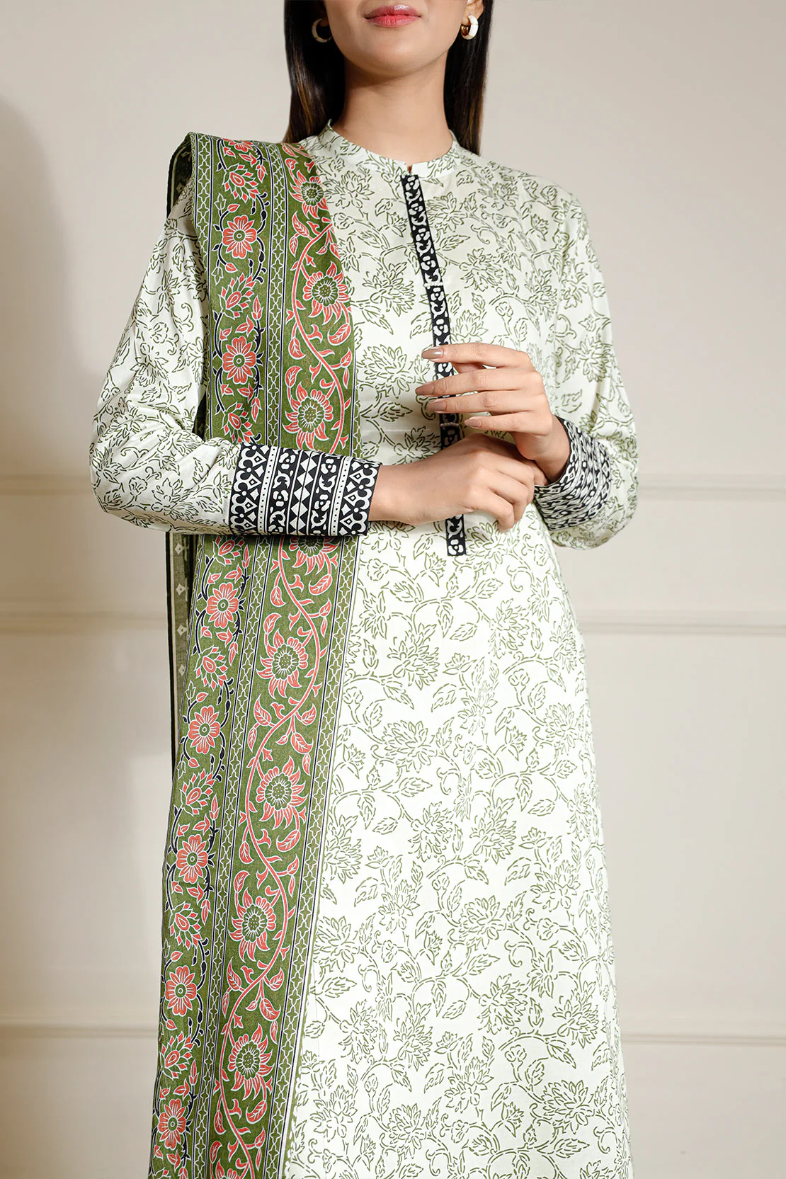 Unstitched Printed Lawn 3 Piece - Image 4