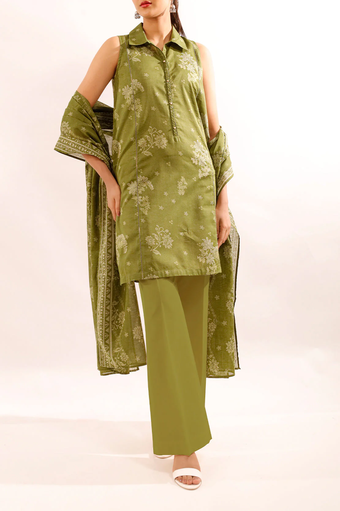 Unstitched Printed Lawn 3 Piece - Image 3