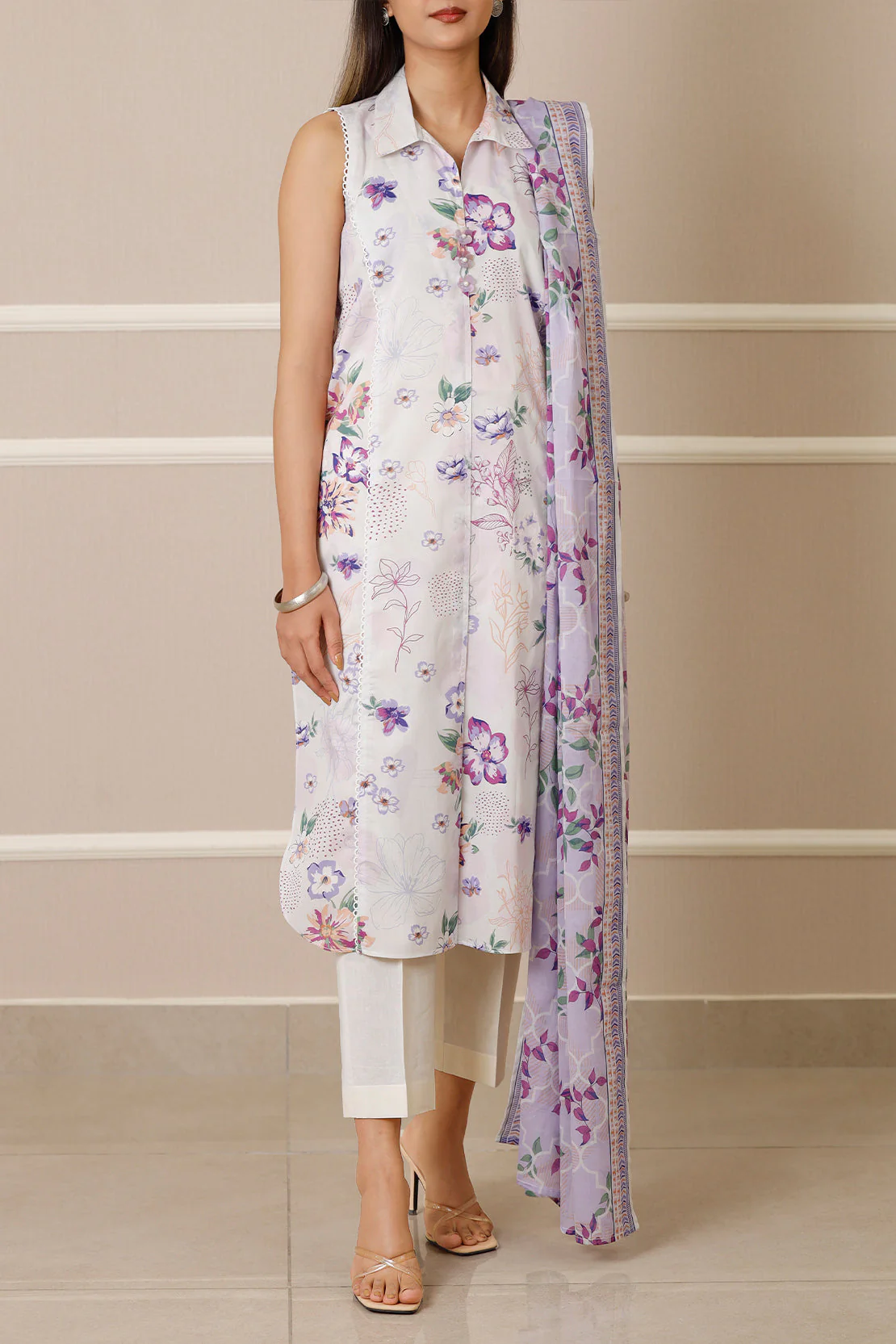 Unstitched Printed Lawn 3 Piece - Image 3