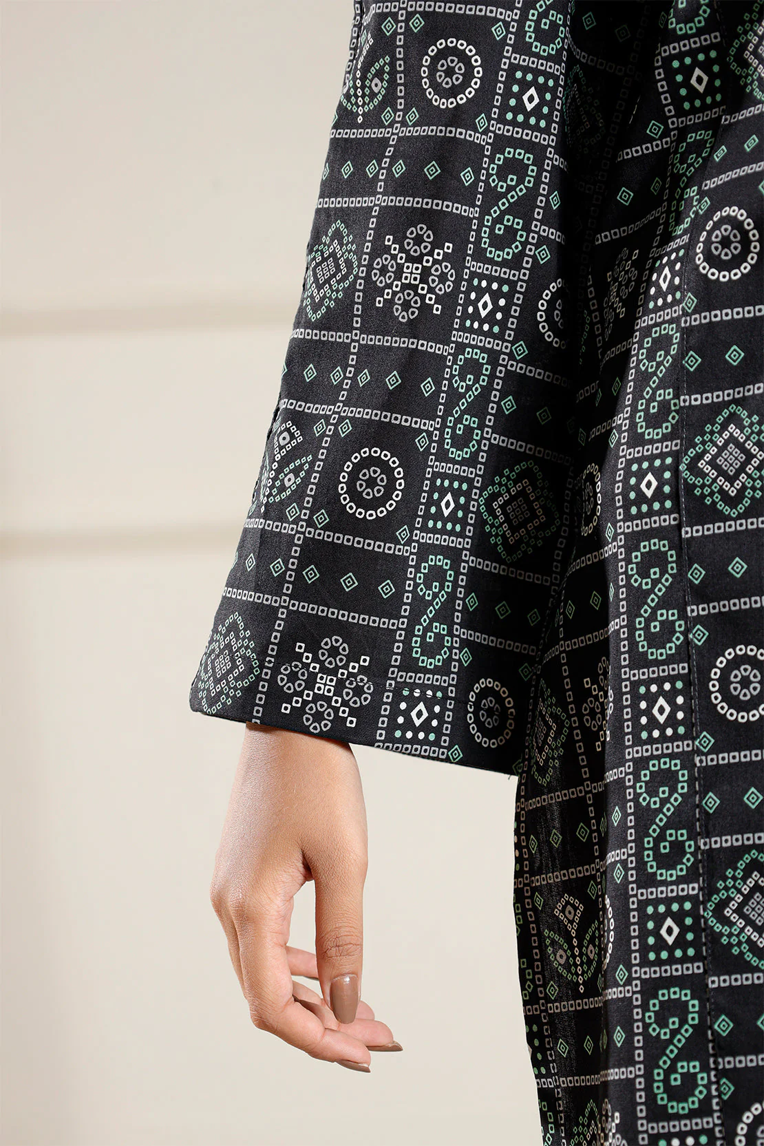 Unstitched Printed Lawn 3 Piece - Image 6