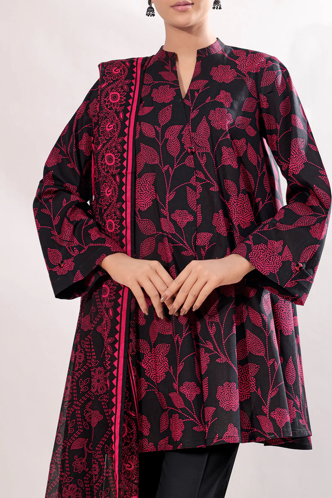 Unstitched Printed Lawn 3 Piece - Image 5