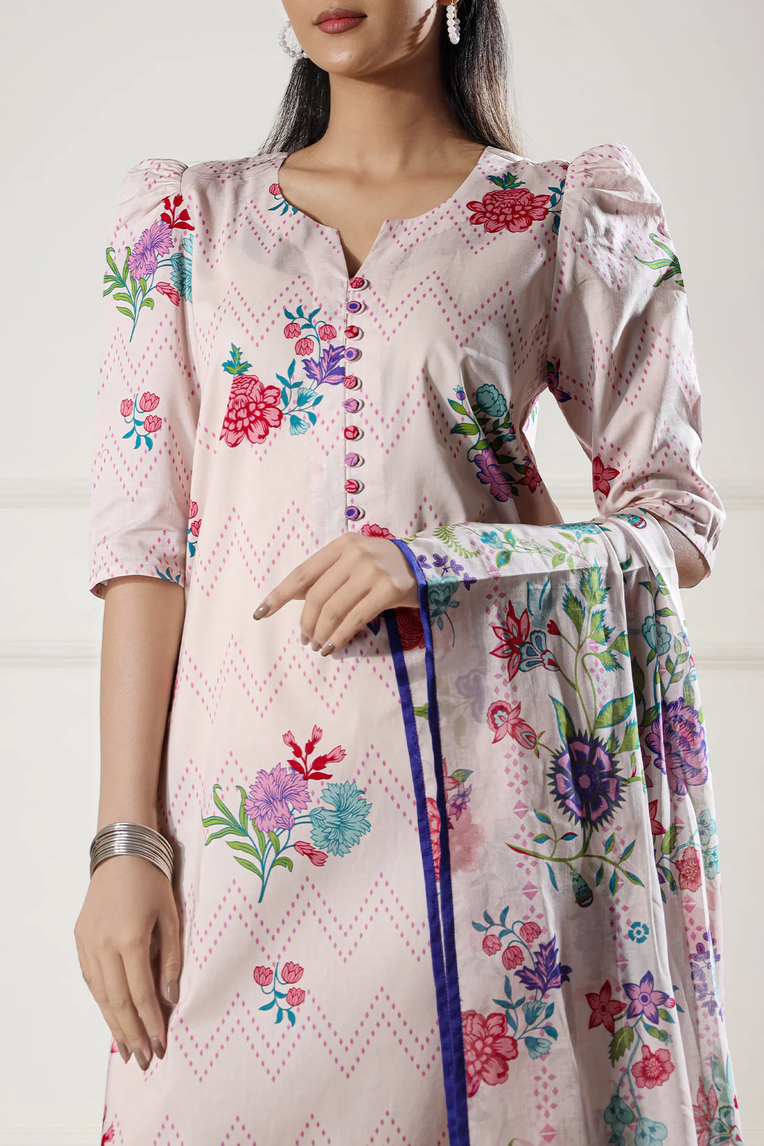 Unstitched Printed Lawn 3 Piece - Image 4