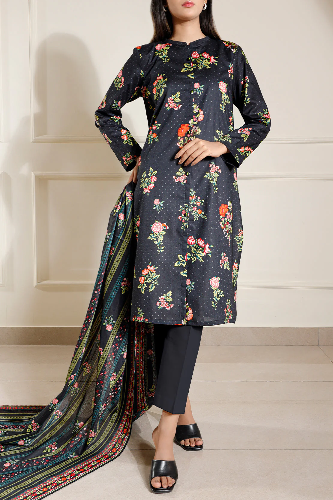 Unstitched Printed Lawn 3 Piece - Image 3